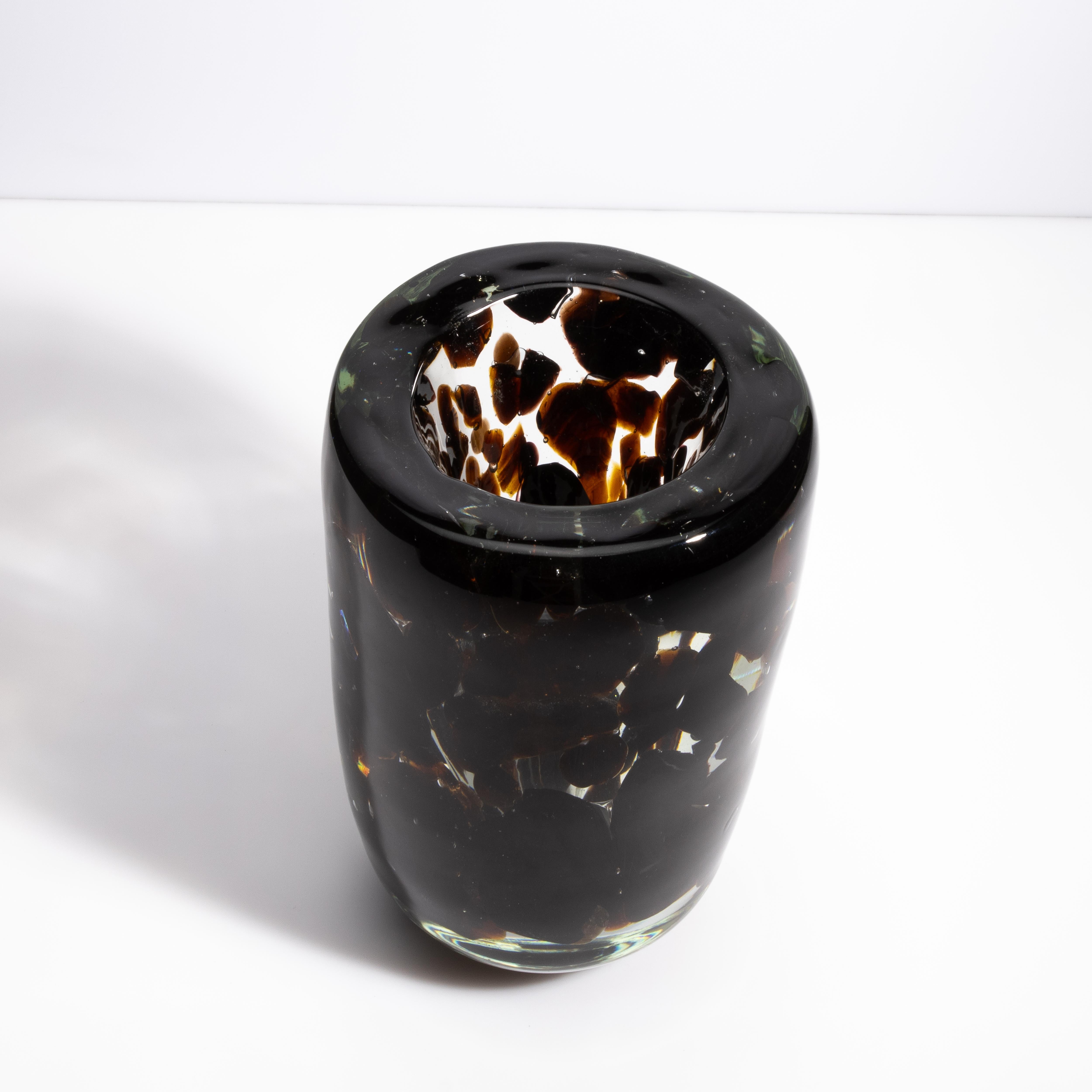 Vase Murano soufflé à la main avec détails en onyx noir et ambre foncé Neuf - En vente à West Hollywood, CA