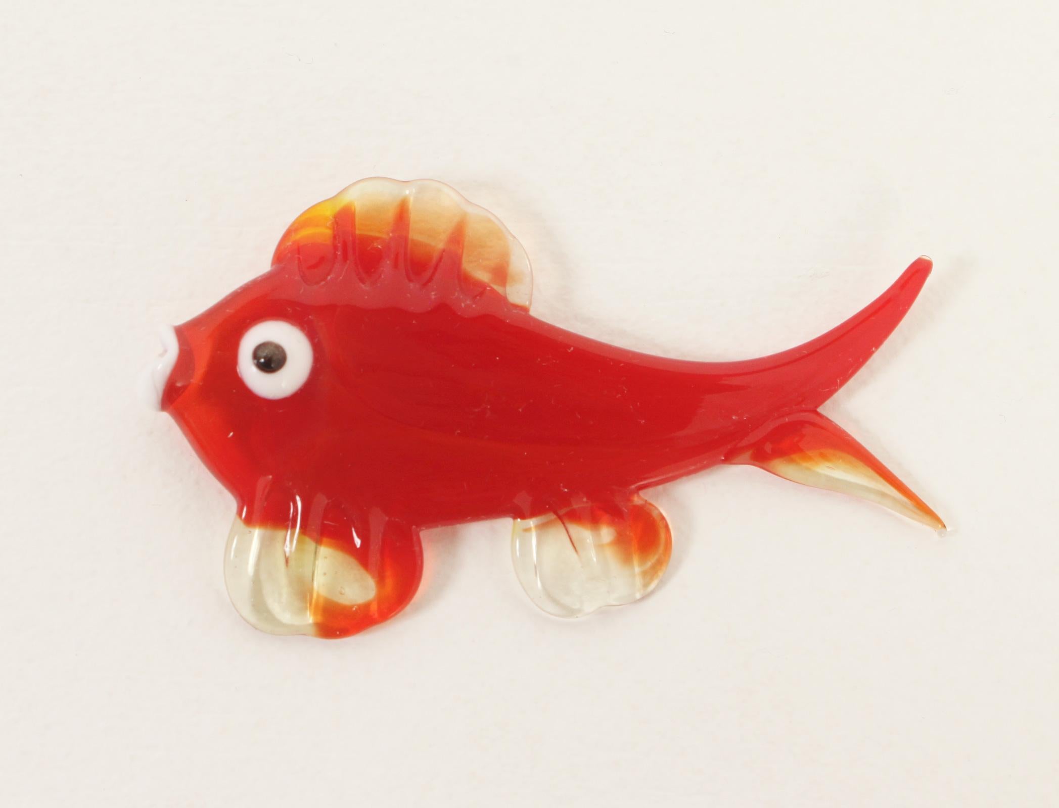 Handgeblasenes rotes Muranoglas-Fisch-Set, Italien, 1960er Jahre (Italienisch) im Angebot