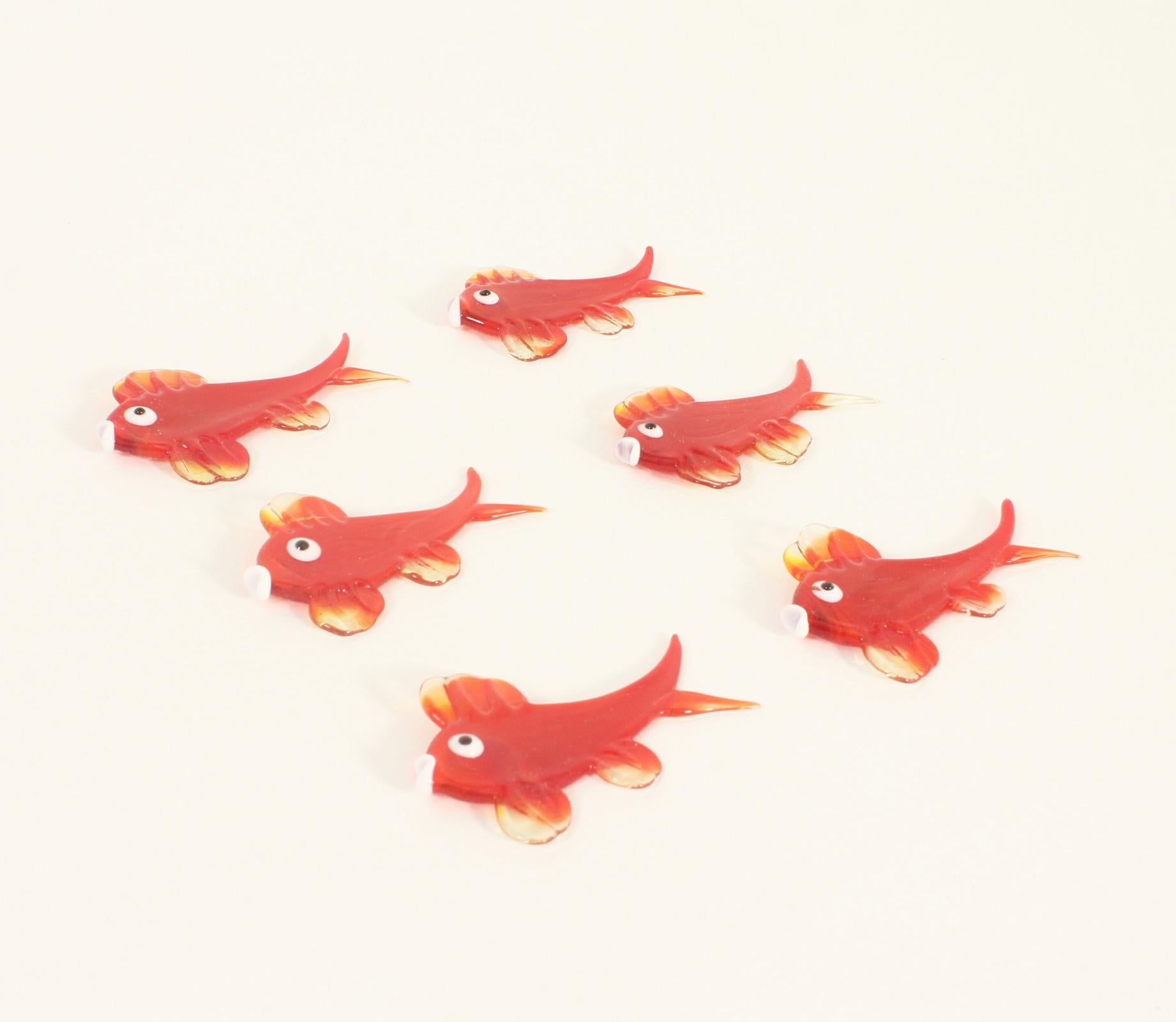 Handgeblasenes rotes Muranoglas-Fisch-Set, Italien, 1960er Jahre (Mitte des 20. Jahrhunderts) im Angebot
