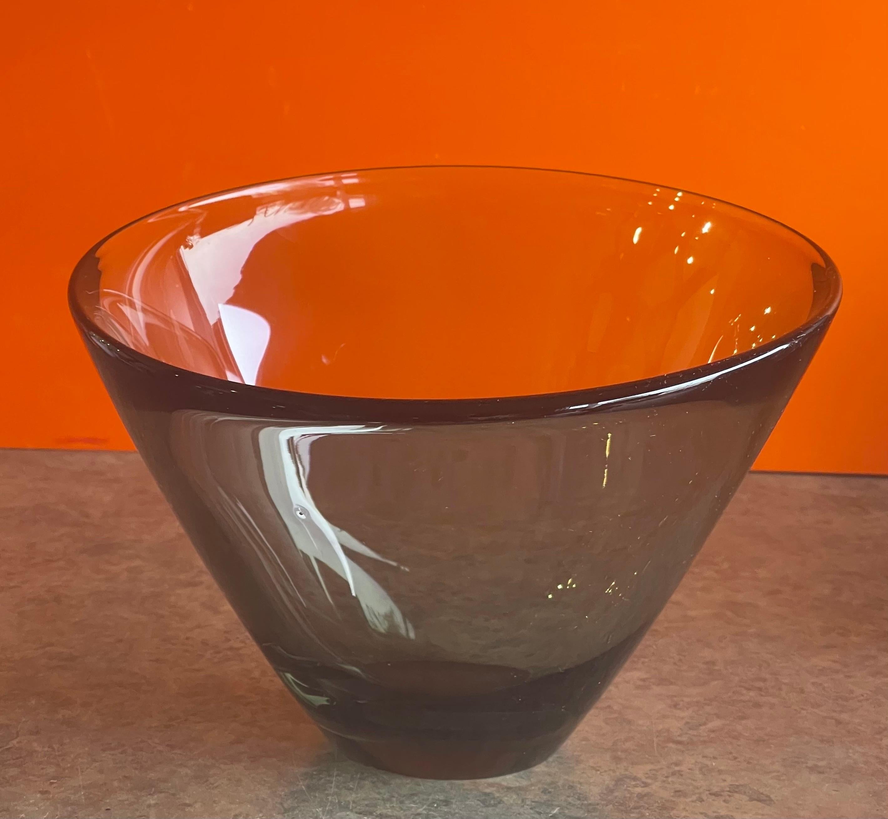 Hand Blown Smoked Glass Center Piece Bowl by Per Lutken for Holmegaard For Sale 1