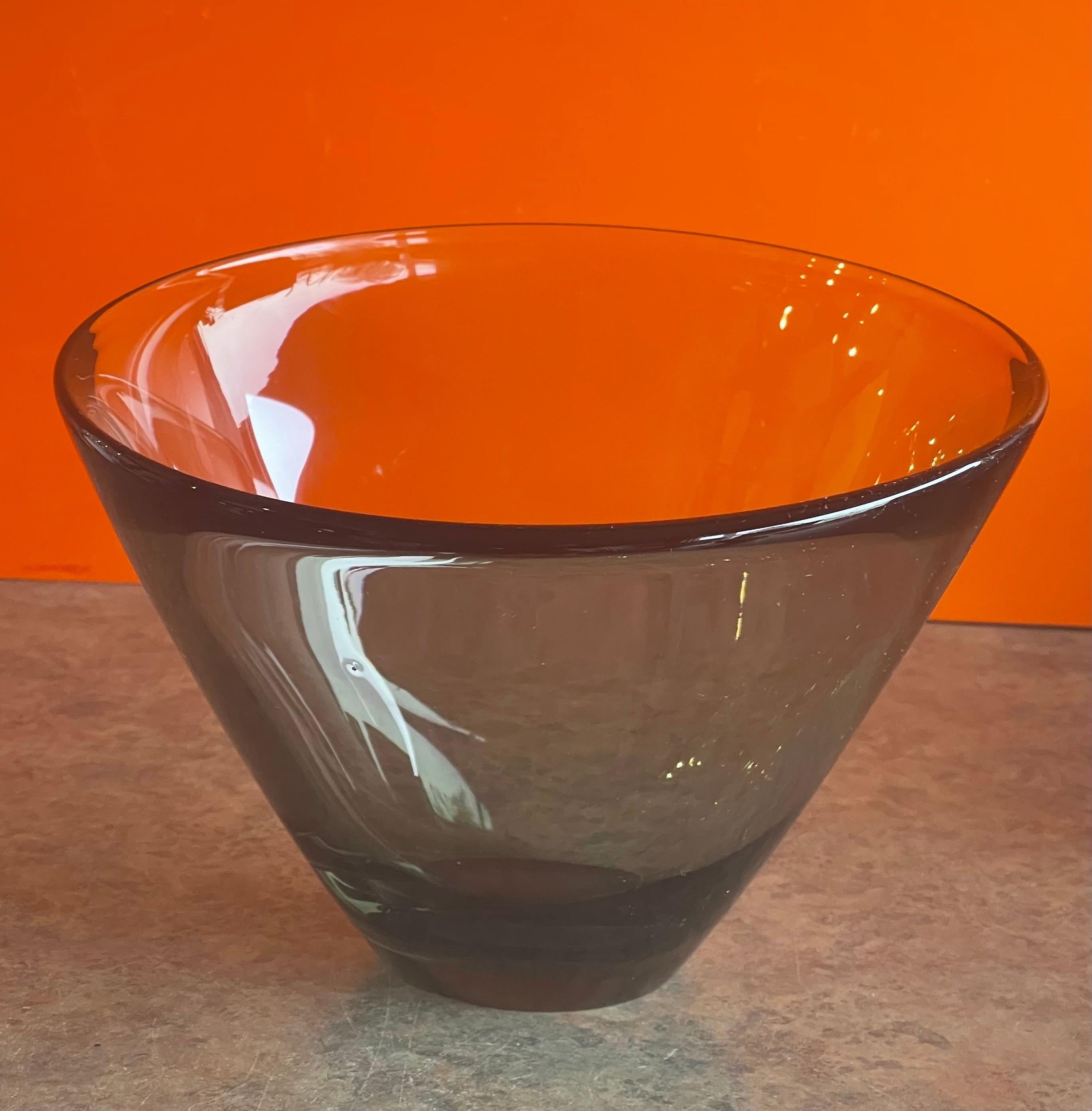 Hand Blown Smoked Glass Center Piece Bowl by Per Lutken for Holmegaard For Sale 2