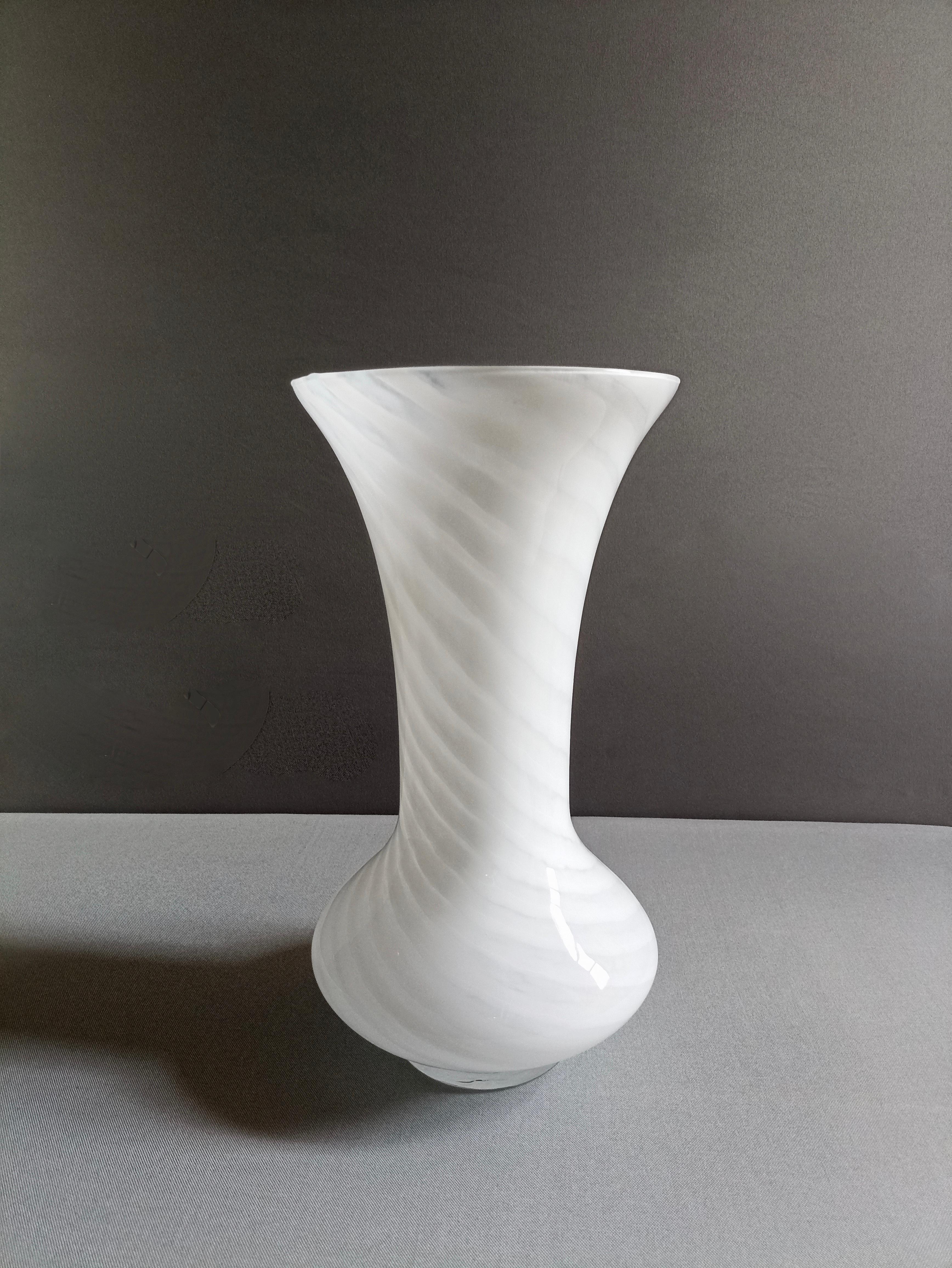 Hand-Crafted Hand-blown swirled glass vase. Italy, 1960-1969.  For Sale