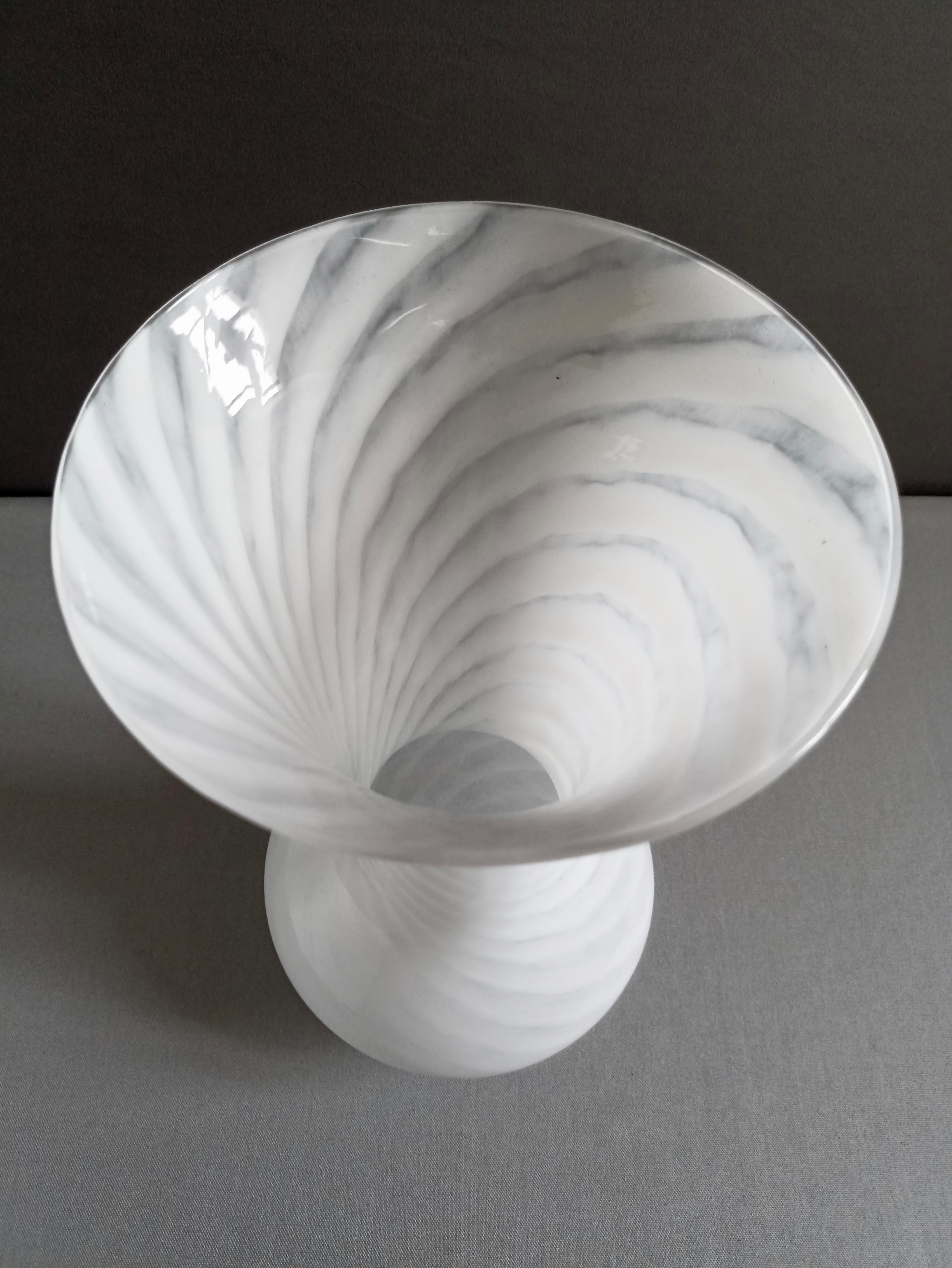 Mid-20th Century Hand-blown swirled glass vase. Italy, 1960-1969.  For Sale