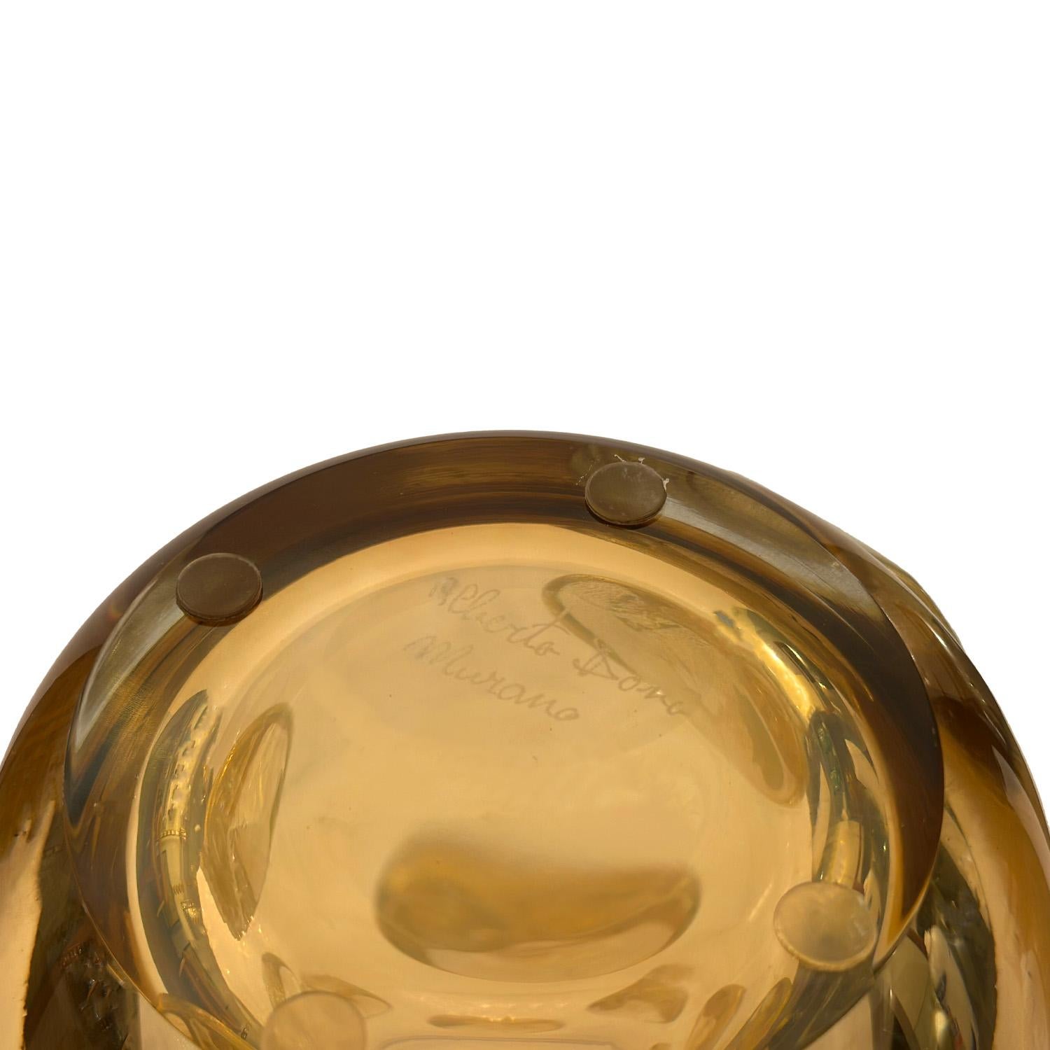 Hand Blown Topaz Murano Glass Vase With Gold Leaf Infused Raised Dot Design In New Condition For Sale In New York, NY