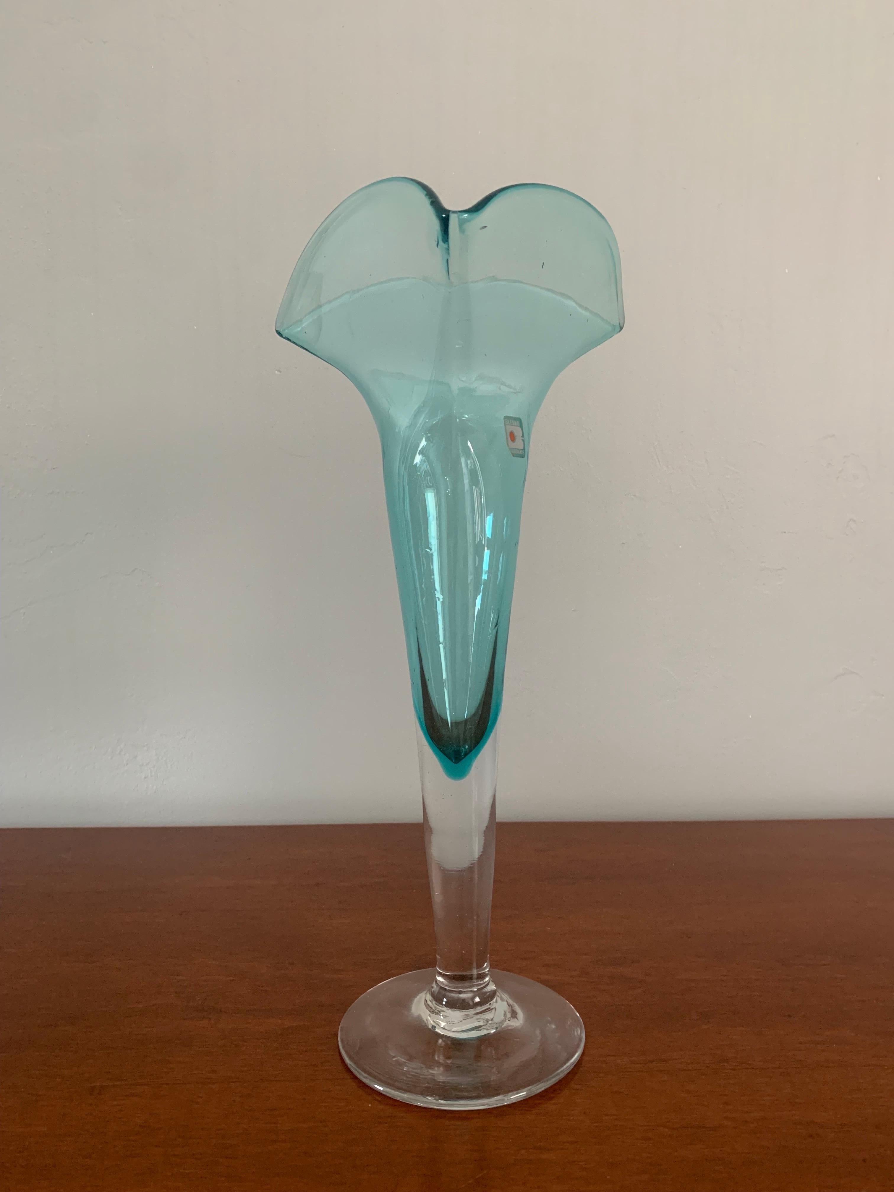 Handgeblasene, geriffelte Tulpenvase von Blenko (Geblasenes Glas) im Angebot