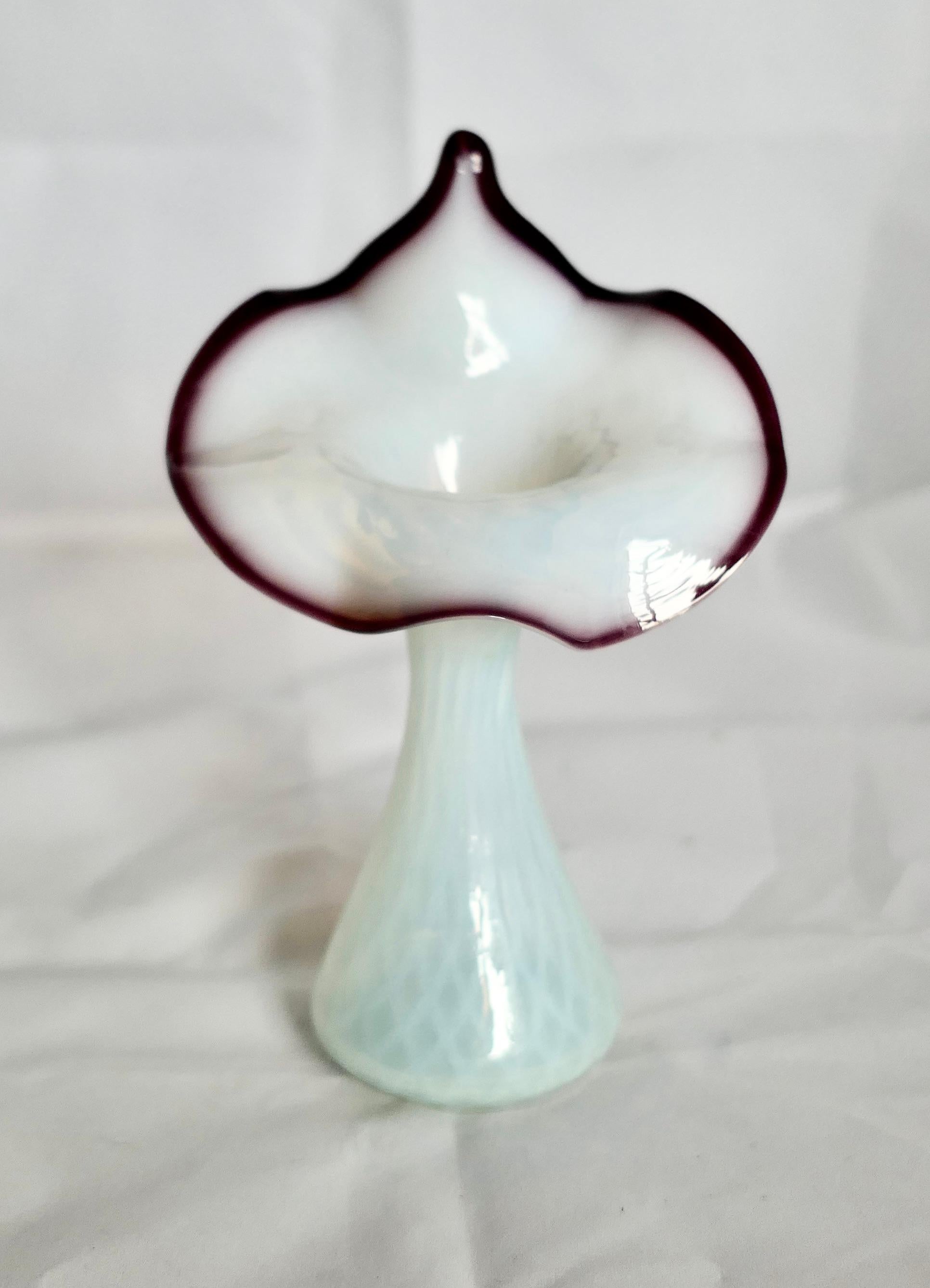 Hand Blown Victorian Semi Opalescent Jack in the Pulpit Vase    In Good Condition For Sale In Chillerton, Isle of Wight
