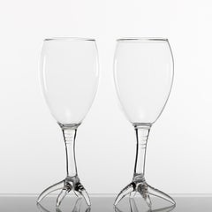 Contemporary Hand Blown Gajna Wine Glasses Chicken Farm Animal Playful Red White