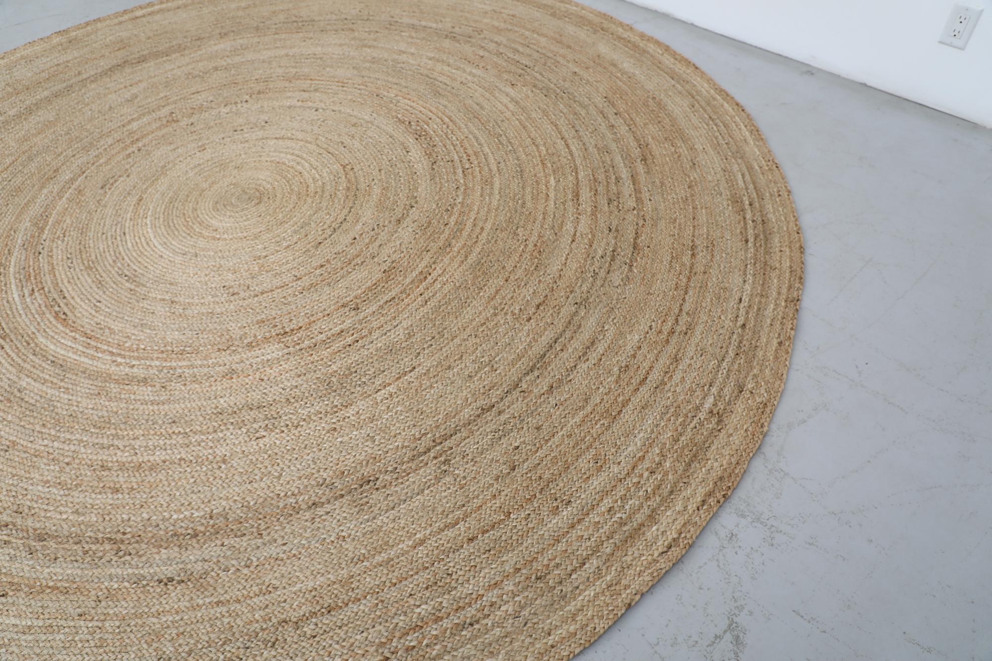 Hand braided 10ft Round Woven 'Montreal' Natural Sisal Rug, Made in India For Sale 2