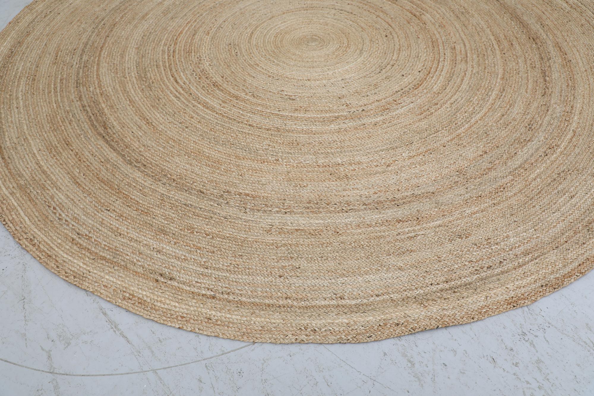 Hand braided 10ft Round Woven 'Montreal' Natural Sisal Rug, Made in India For Sale 3