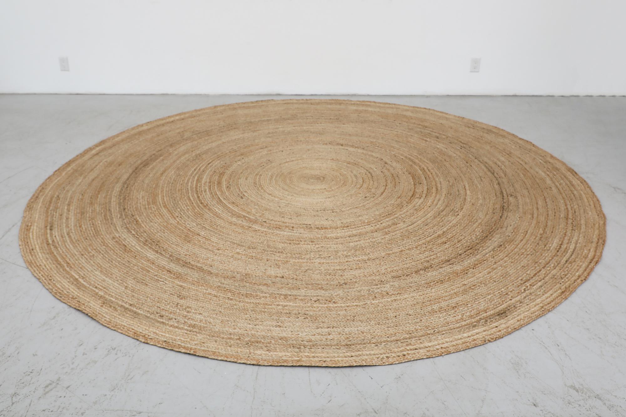 Hand braided 10ft Round Woven 'Montreal' Natural Sisal Rug, Made in India For Sale 5