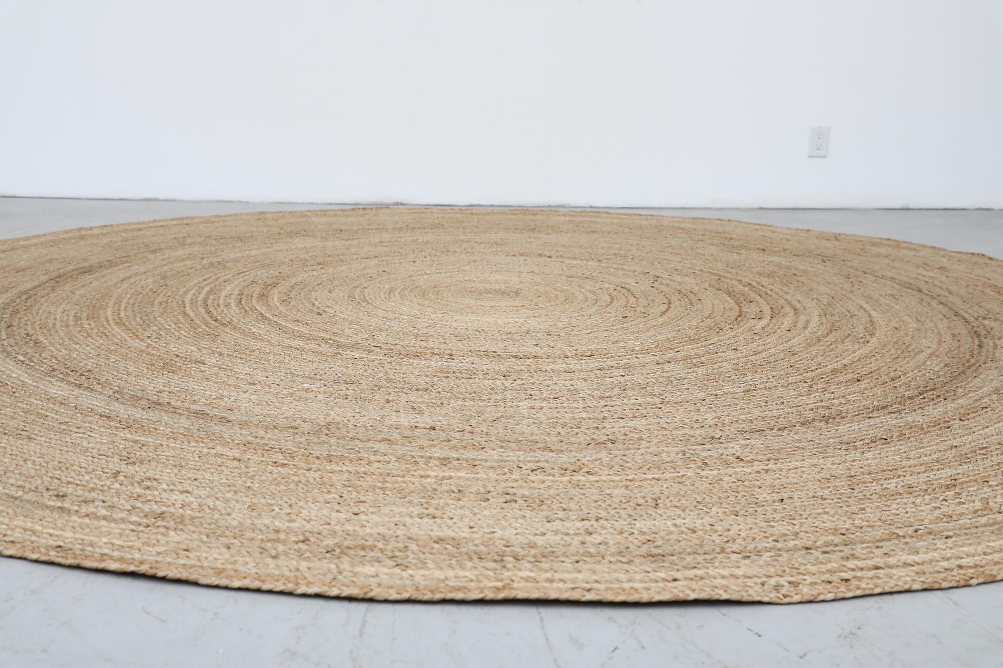 Mid-Century Modern Hand braided 10ft Round Woven 'Montreal' Natural Sisal Rug, Made in India For Sale