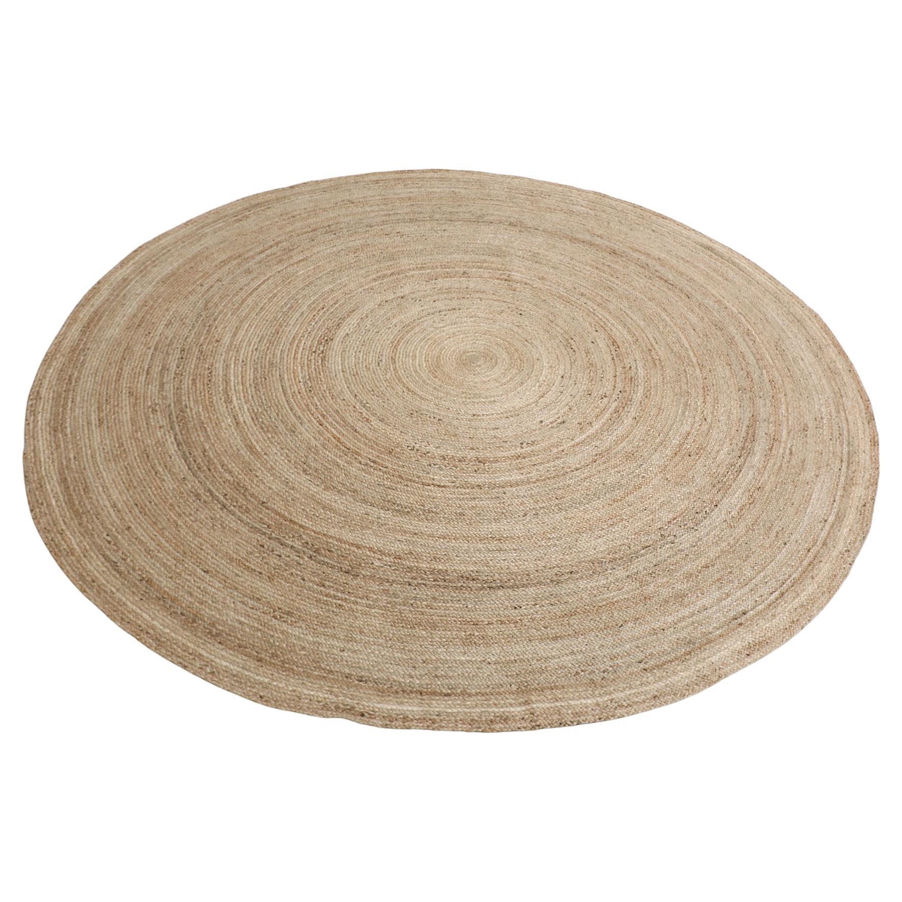 Hand braided 10ft Round Woven 'Montreal' Natural Sisal Rug, Made in India For Sale