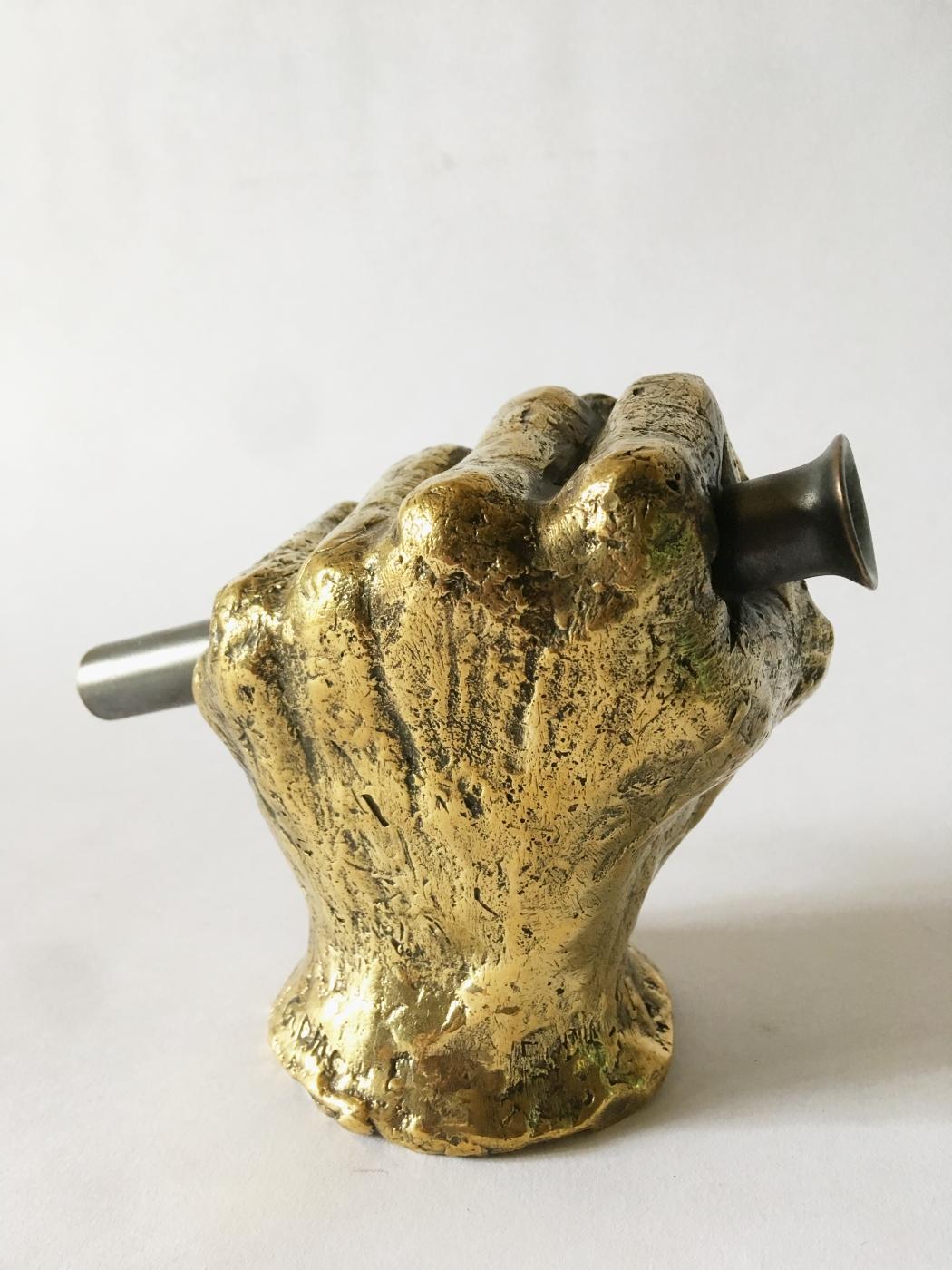 Hand Bronze Sculpted Vase by Gustavo Dias In New Condition For Sale In Geneve, CH