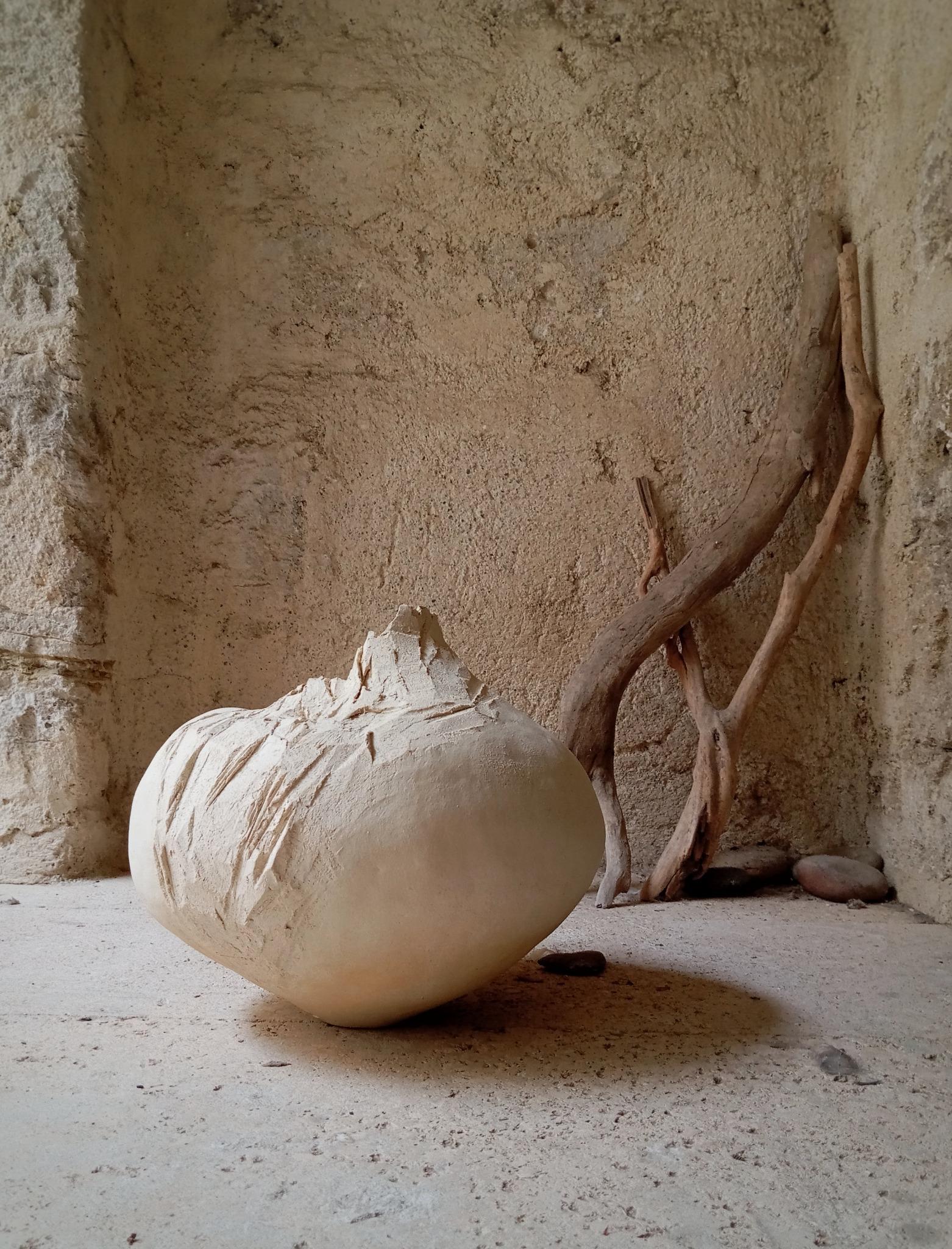 Contemporary Hand-Built Ceramic Sculpture in Beige Stoneware - Erosion’s Memory I For Sale