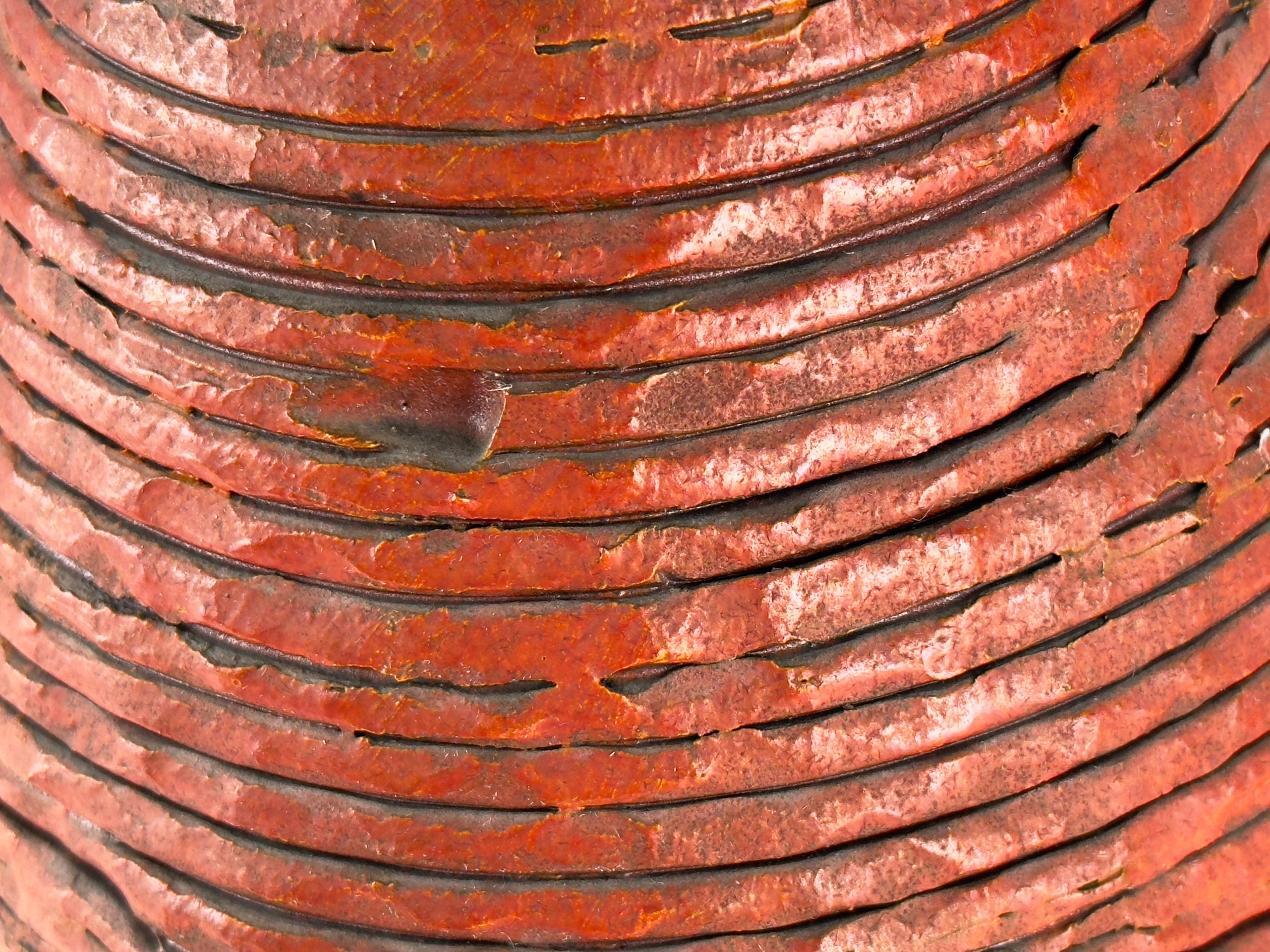 Handgefertigtes Coil-Gefäß in mattem Rot-Orange-Glasur (19. Jahrhundert) im Angebot