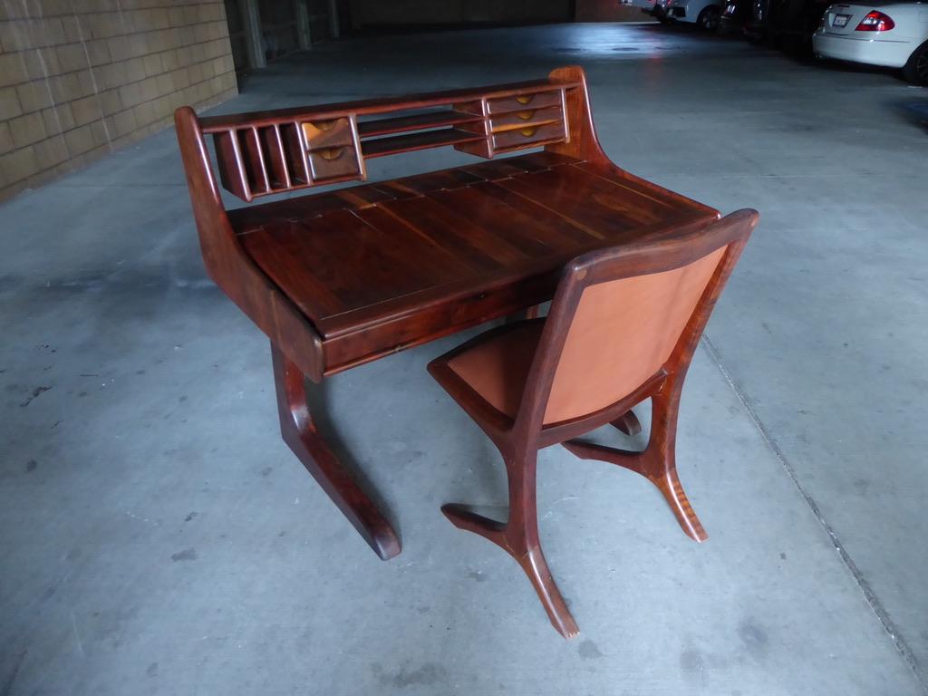 Mid-Century Modern Hand Built Lift-Top Desk and Chair by California Artist Dale Holub circa 1970s For Sale
