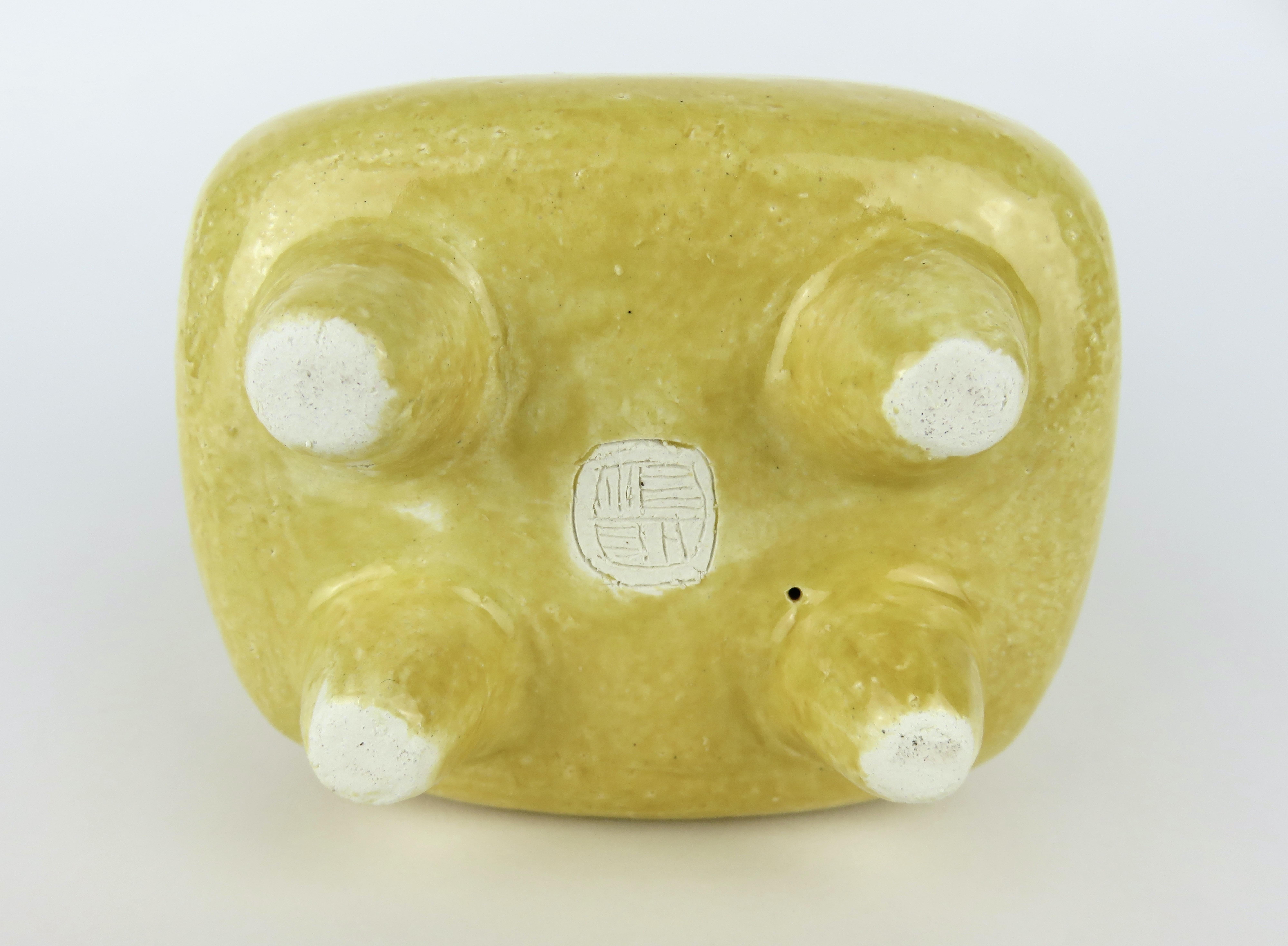 Handgefertigter gelber Keramik TOTEM, 3 Teile, V-Oberteil, von Helena Starcevic im Angebot 3