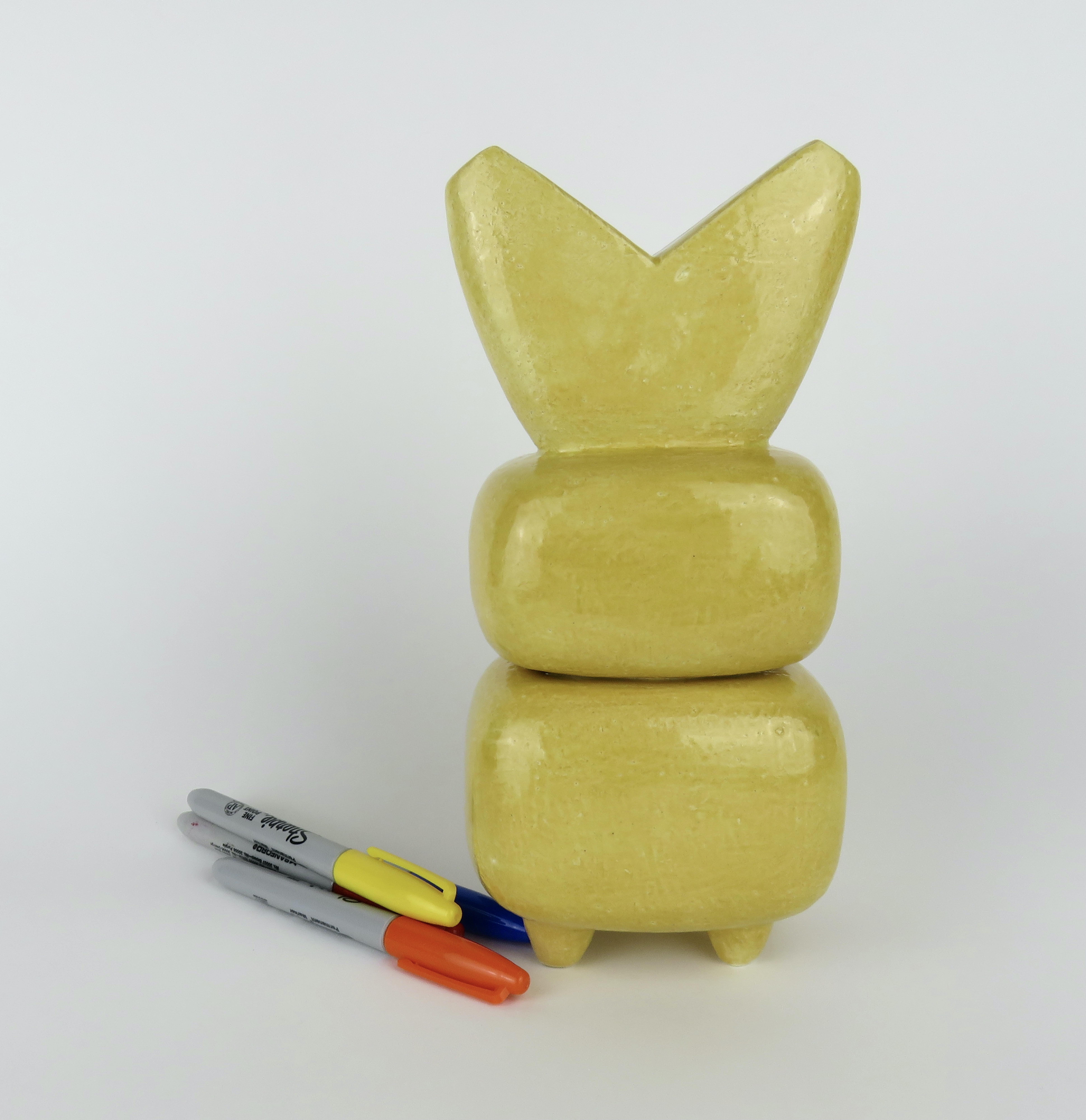 Handgefertigter gelber Keramik TOTEM, 3 Teile, V-Oberteil, von Helena Starcevic im Angebot 6