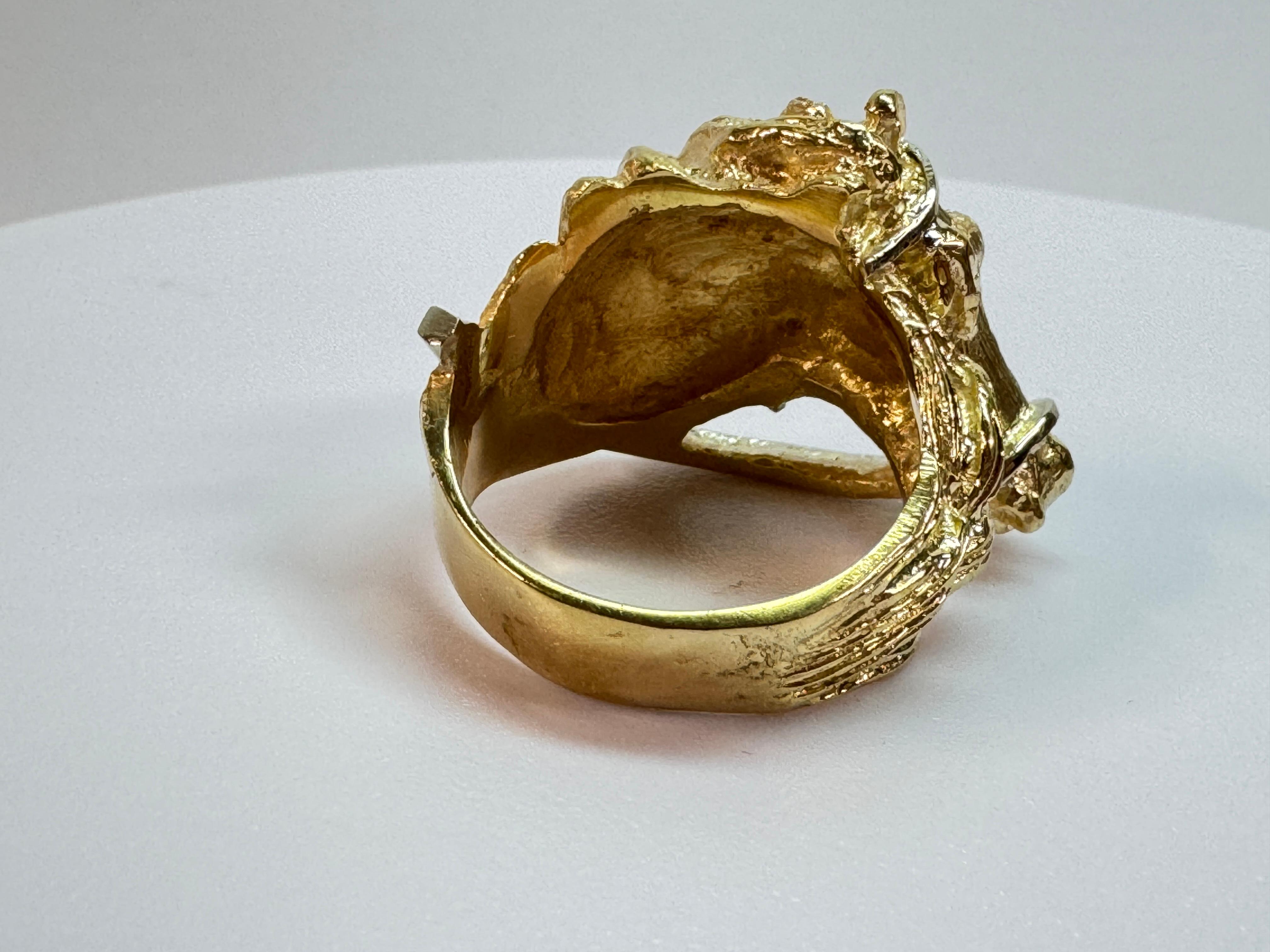 Bague tête de cheval en or jaune 18K sculptée à la main Neuf - En vente à Palm Desert, CA
