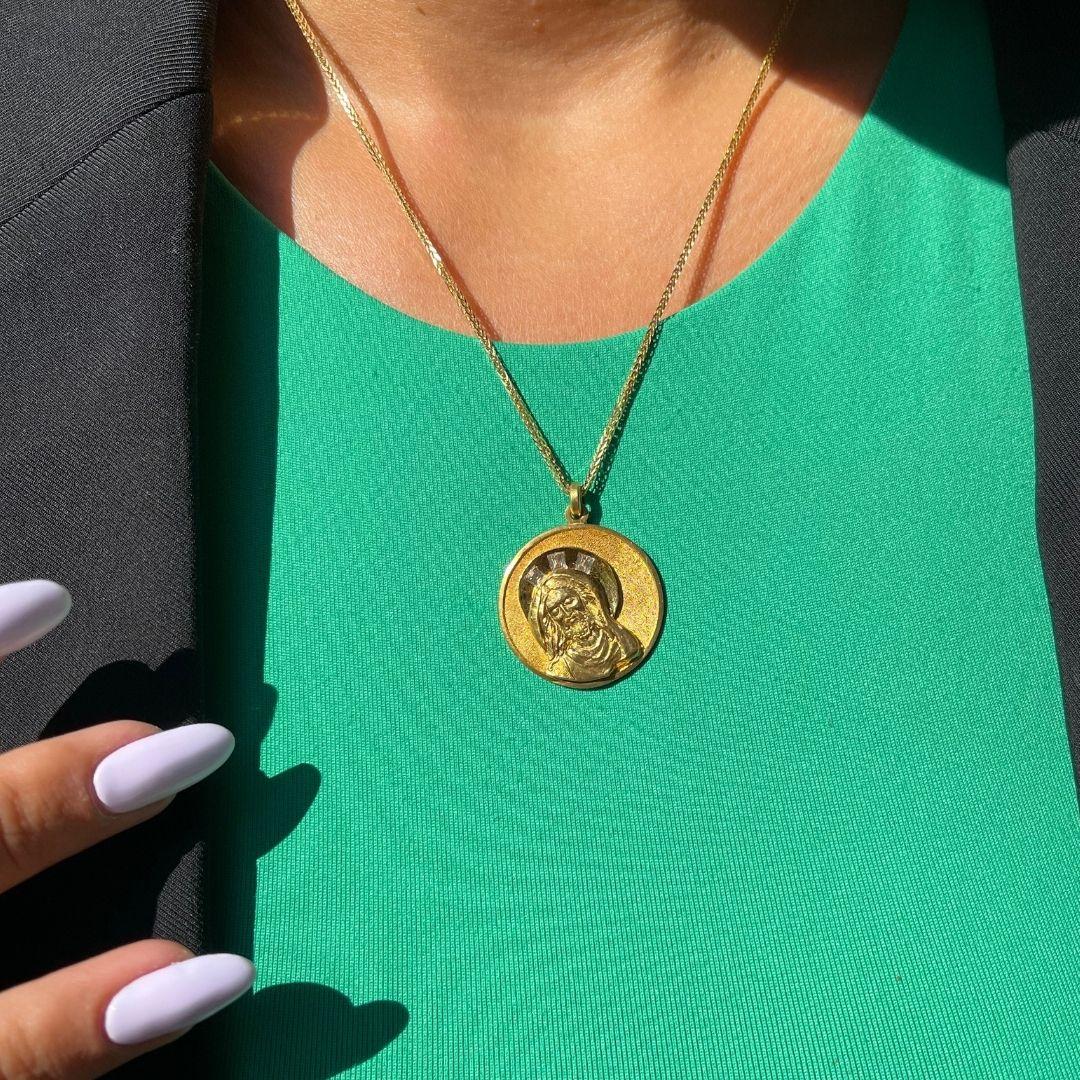 uno reverse pendant