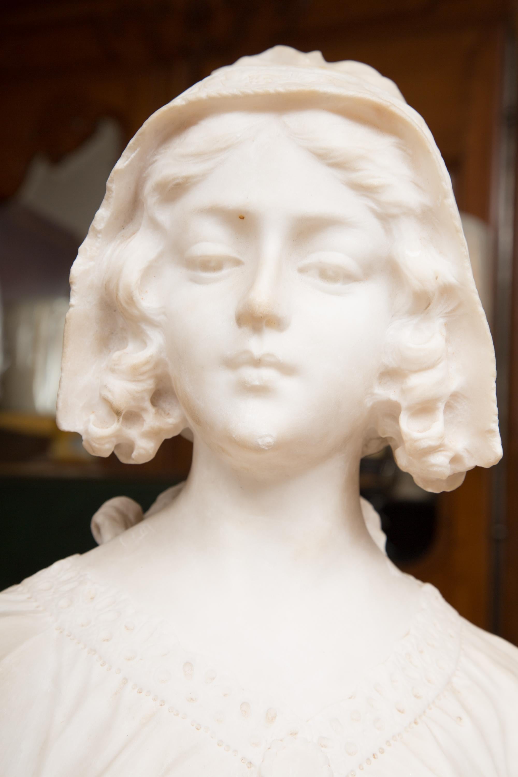 Hand Carved 19th Century French Carrara Marble Bust of a Young Lady In Good Condition In WEST PALM BEACH, FL