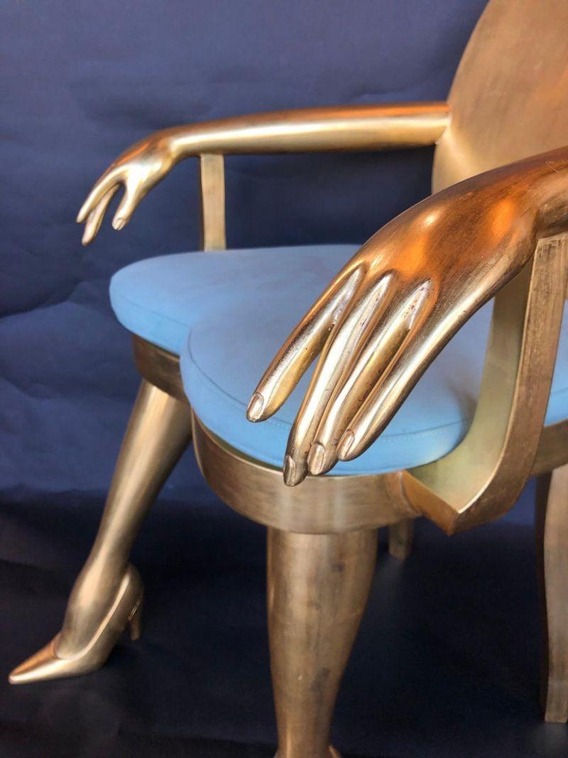 Handgeschnitzter 22-Karat-Sessel „Titi“ aus vergoldetem Holz von Marjorie Skouras im Zustand „Gut“ im Angebot in Los Angeles, CA