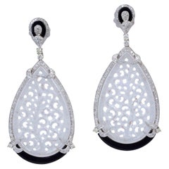 Boucles d'oreilles en jade sculpté, onyx noir et diamants de 34,9 carats