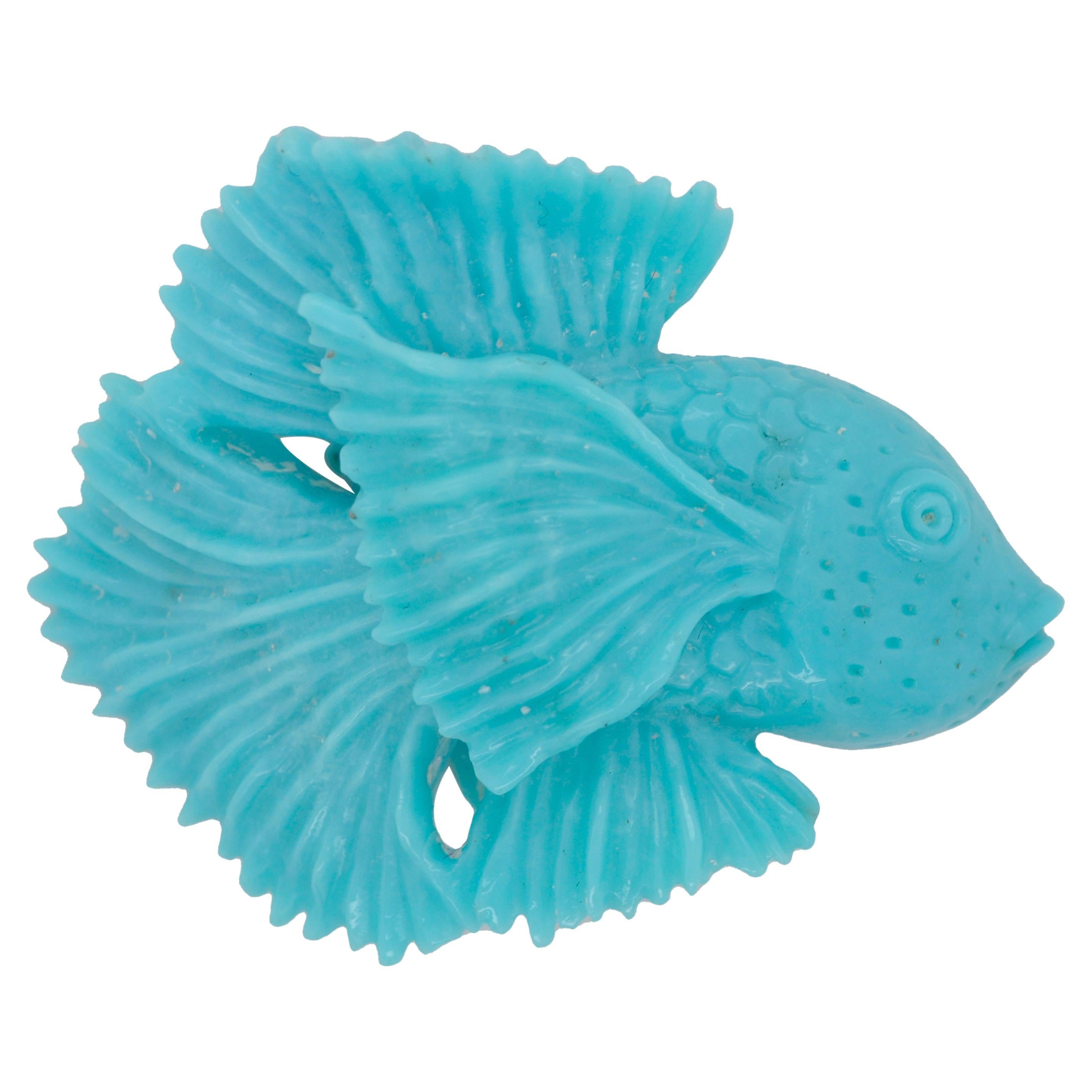 Turquoise de Siamese, pierre précieuse naturelle sculptée à la main de 50,14 carats, représentant un poisson en vente