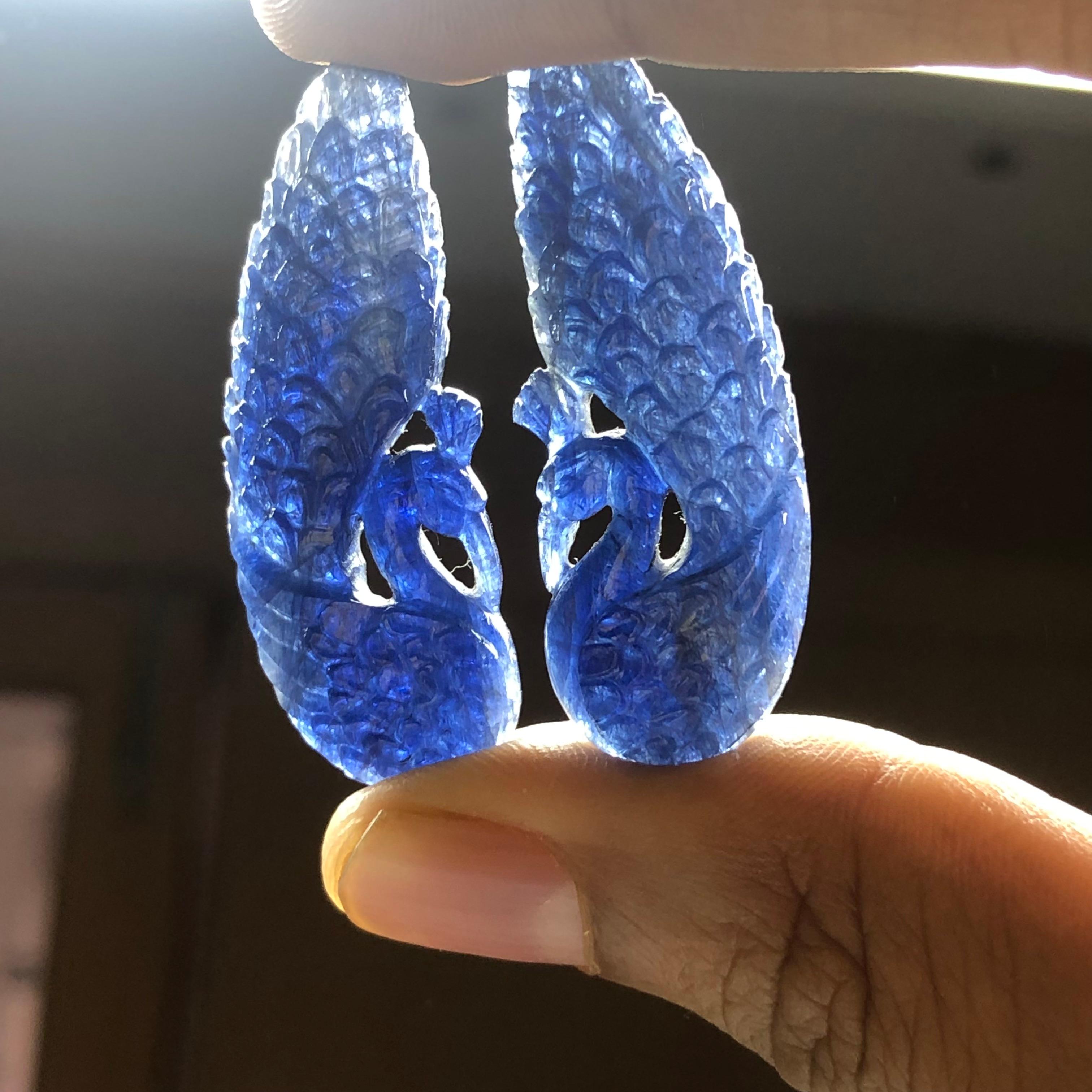 Hand-carved 75.93 Carats Natural Blue Sapphire Peacock Loose Gemstones Carving In New Condition For Sale In Jaipur, Rajasthan