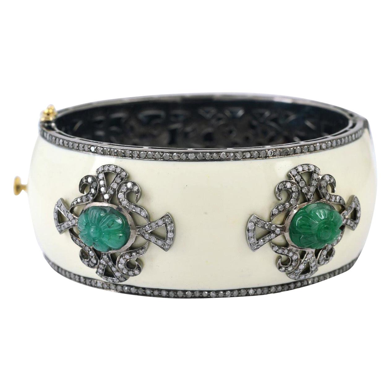 Carved 9.8 Carat Emerald Enamel Diamond Bangle Bracelet For Sale