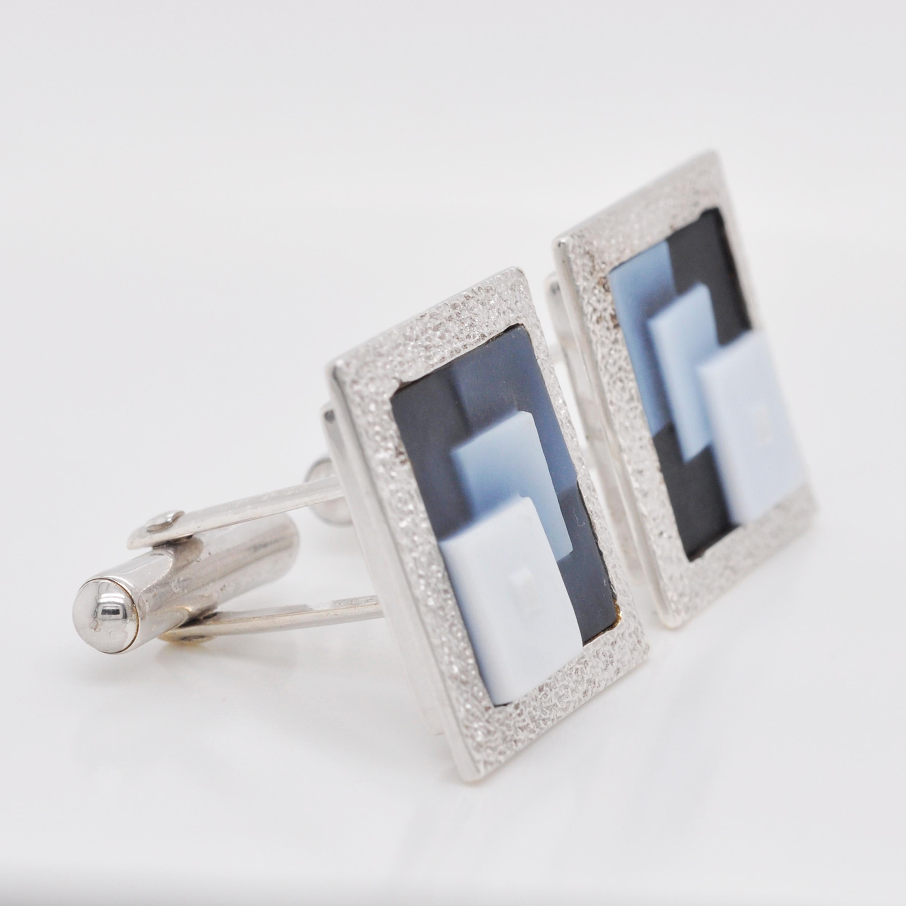 Square Cut Hand-Carved Abstract Design Square Agate Cameo 925 Sterling Silver Cufflinks For Sale