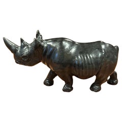 Handgeschnitztes afrikanisches Breitmaulnashorn / Rhinozeros Marmorskulptur - Signiert