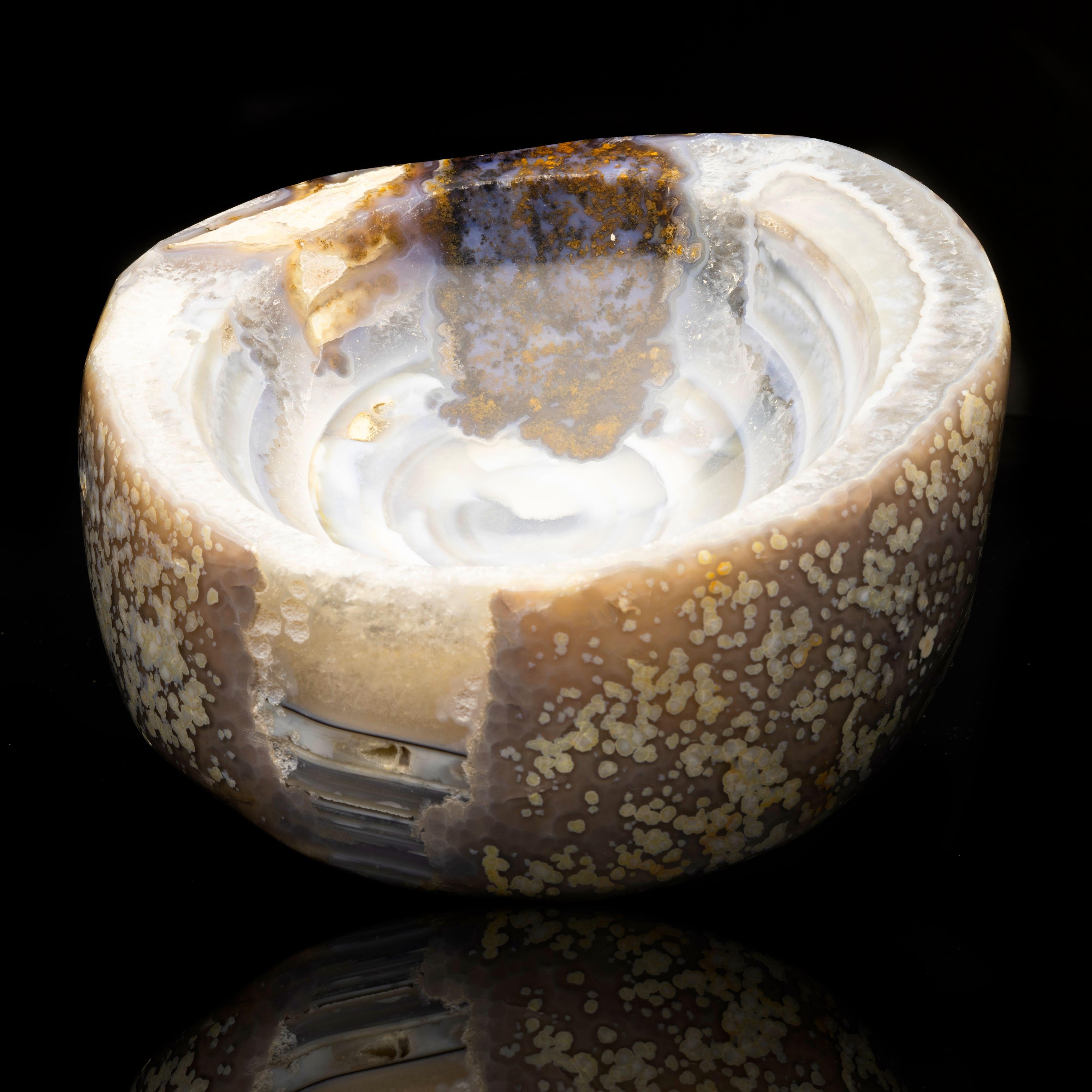 Hand-Carved Agate Bowl // 8 Lb. In New Condition For Sale In New York, NY