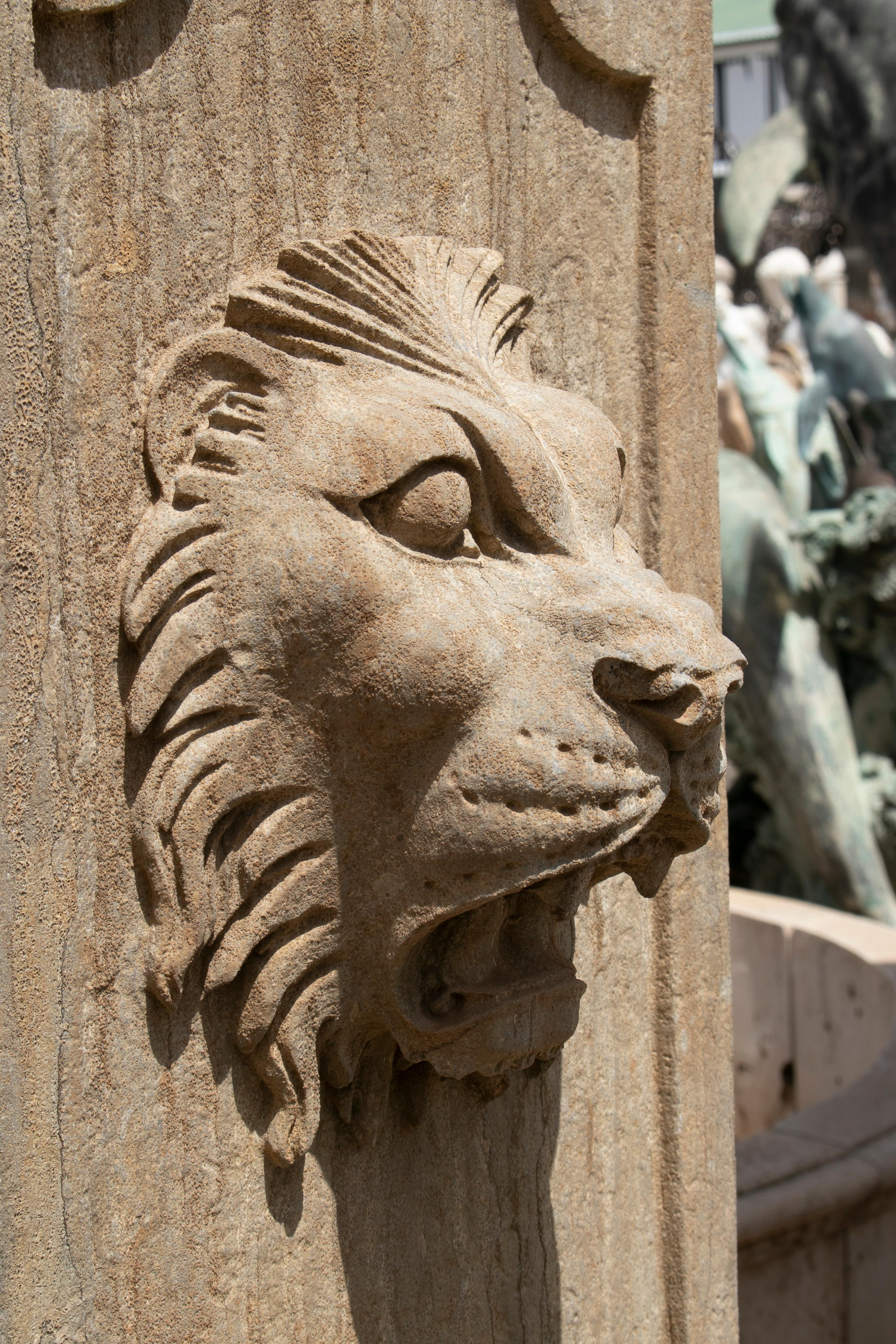 Hand Carved Aged Marble Fountain with Pool and Four Lion Heads In Good Condition In Marbella, ES