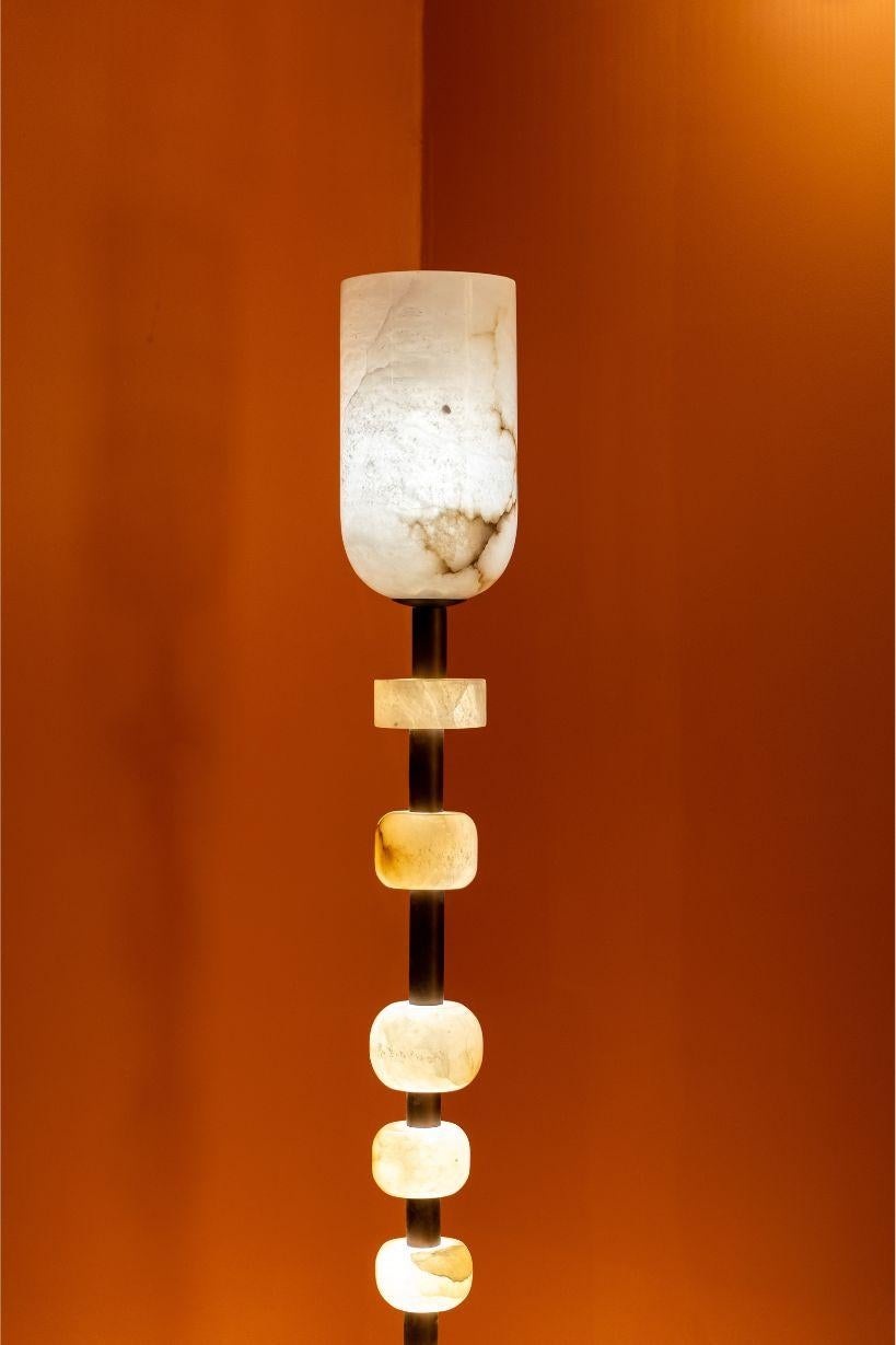 Hand-Carved Alabaster Totem Floor Lamp, Ambient Lighting In New Condition For Sale In Noida, IN