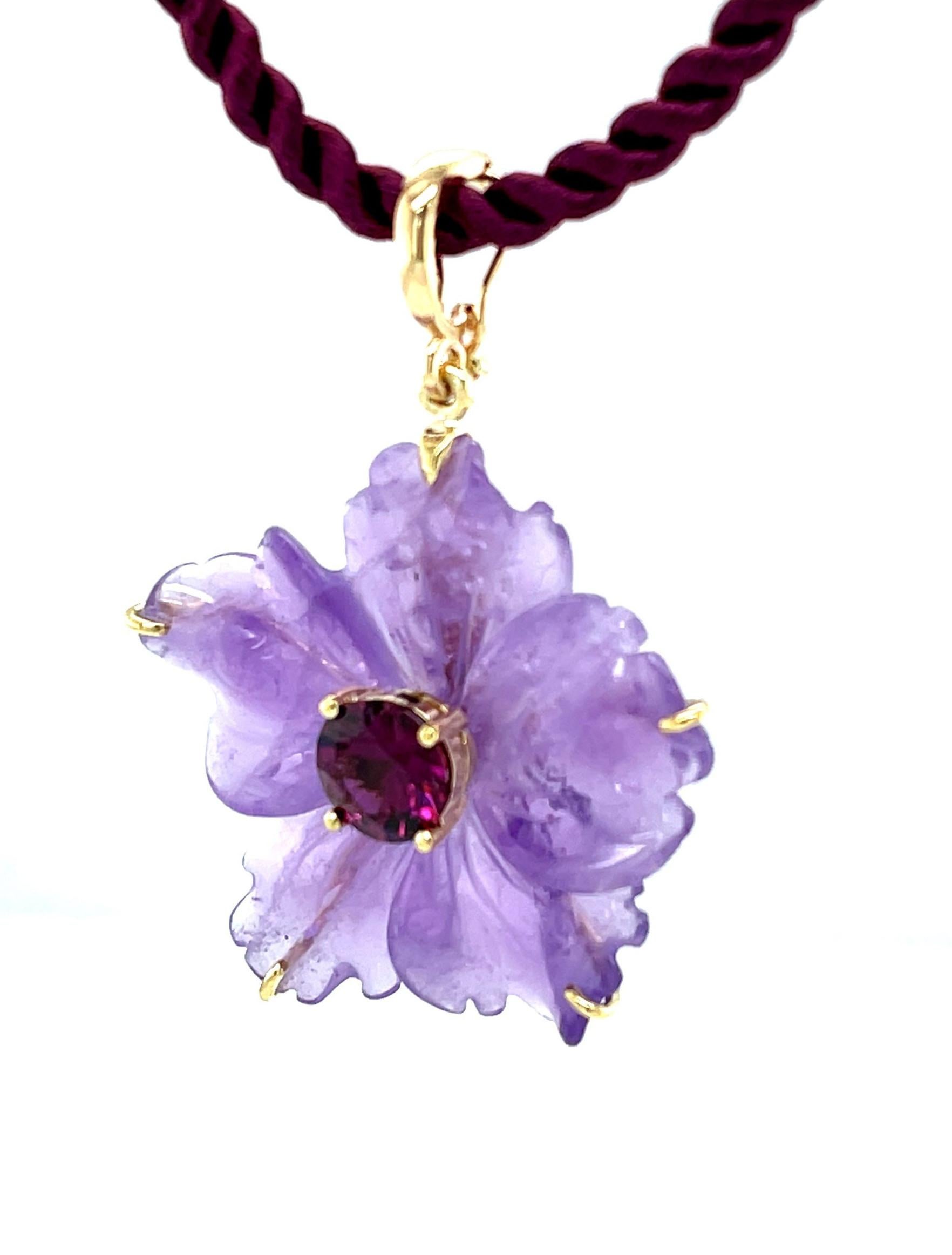 Hand Carved Amethyst Flower and Mulberry Garnet Pendant   In New Condition For Sale In Los Angeles, CA