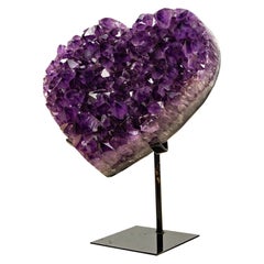 Handgeschnitztes Amethyst-Herz mit großem AAA tieflila Amethyst- Druzy aus AAA
