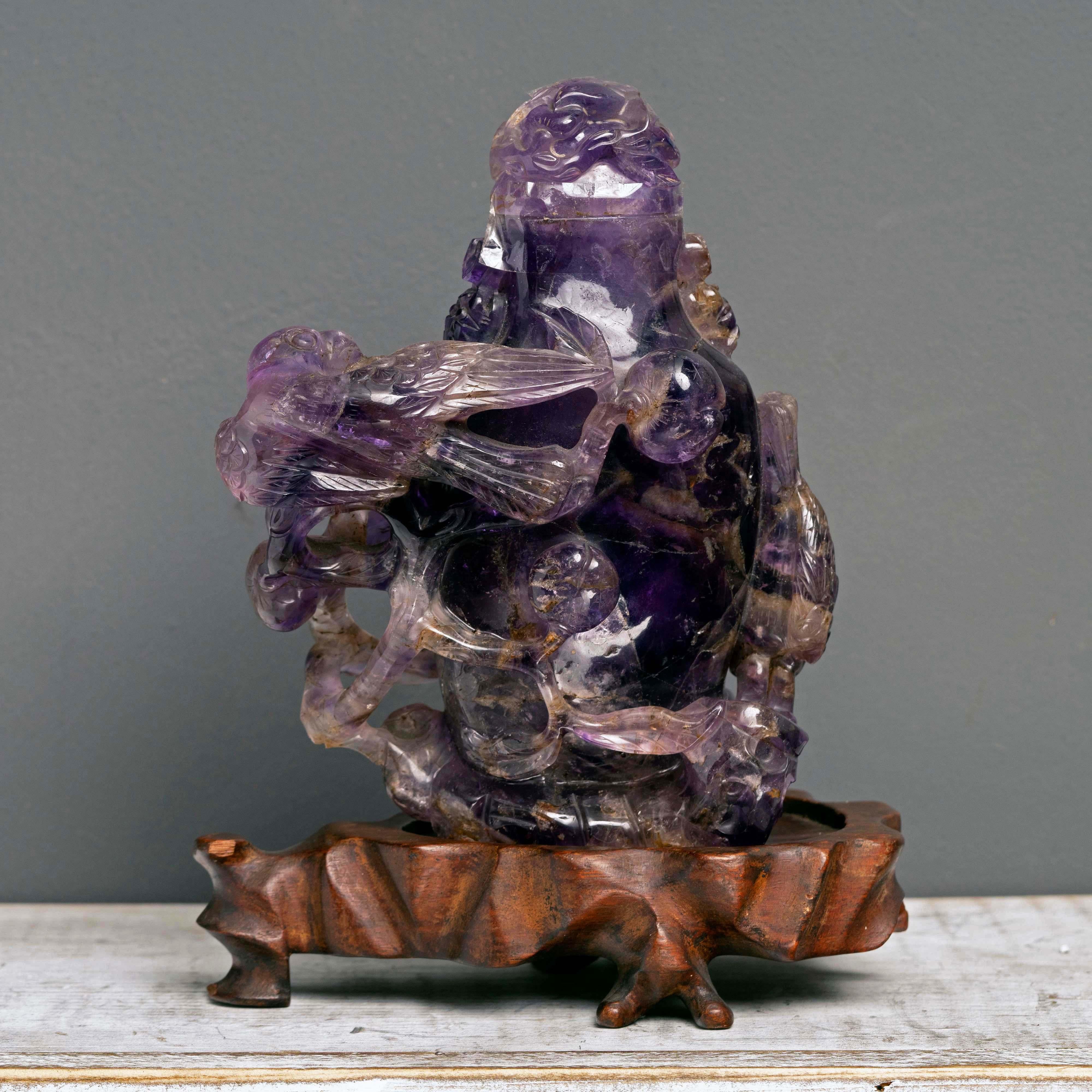 Handgeschnitzte Amethyst-Skulptur-Flasche  im Zustand „Hervorragend“ im Angebot in New York, NY