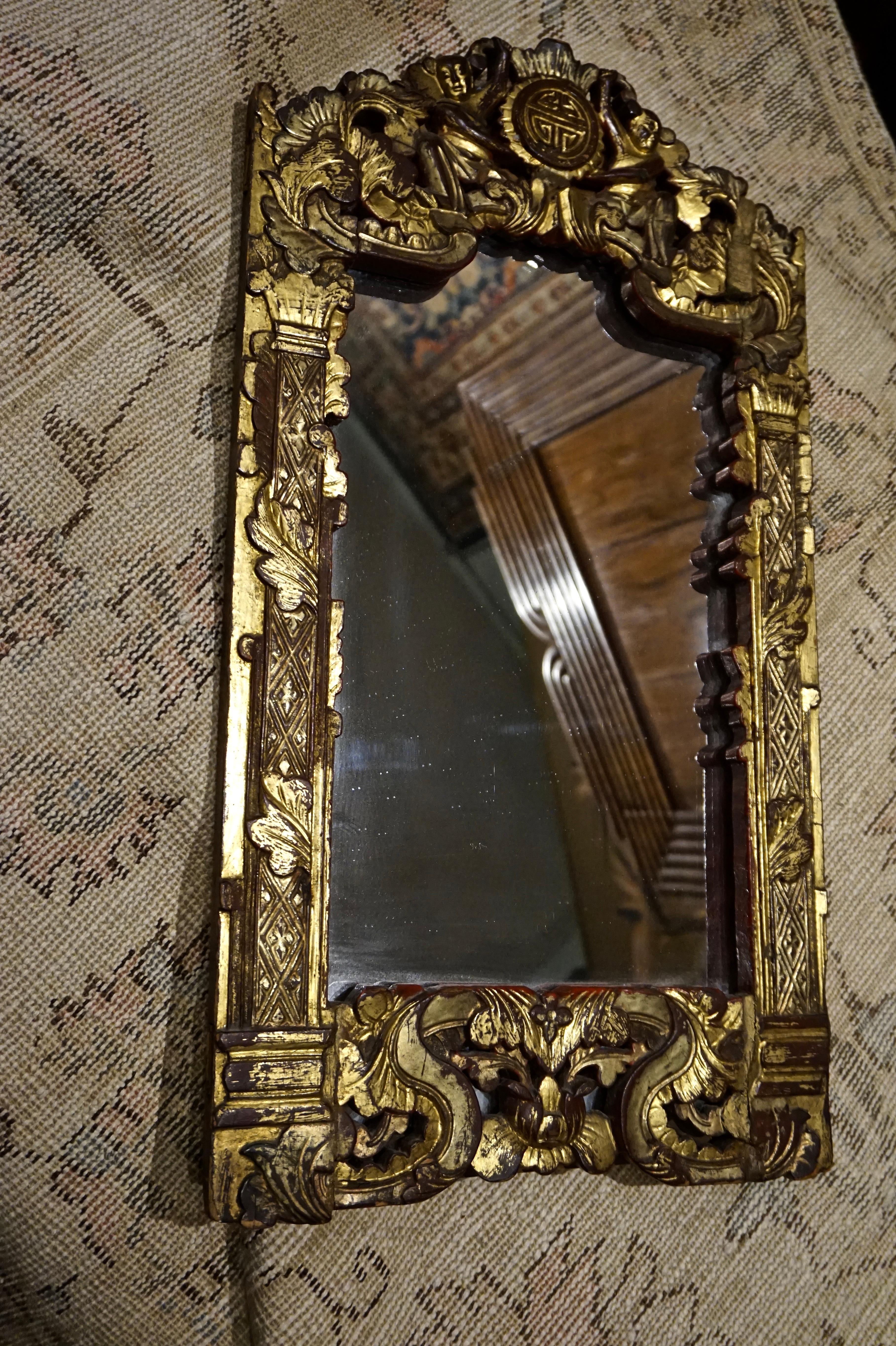 Hand Carved and Gilded Chinese Mirror In Good Condition For Sale In Vancouver, British Columbia