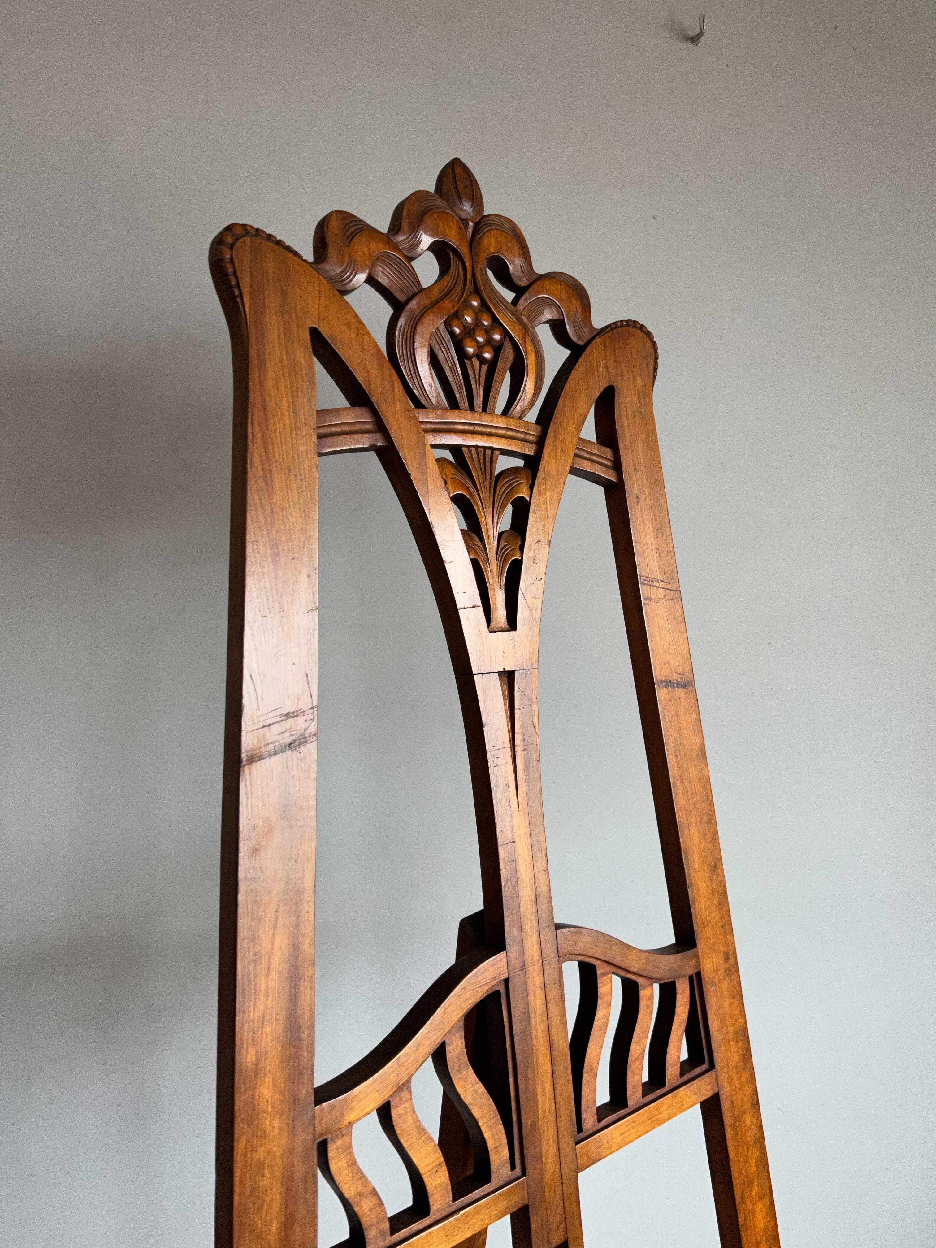 French Hand Carved and Graceful Art Nouveau Floor Easel / Artist Display Stand, 1920s