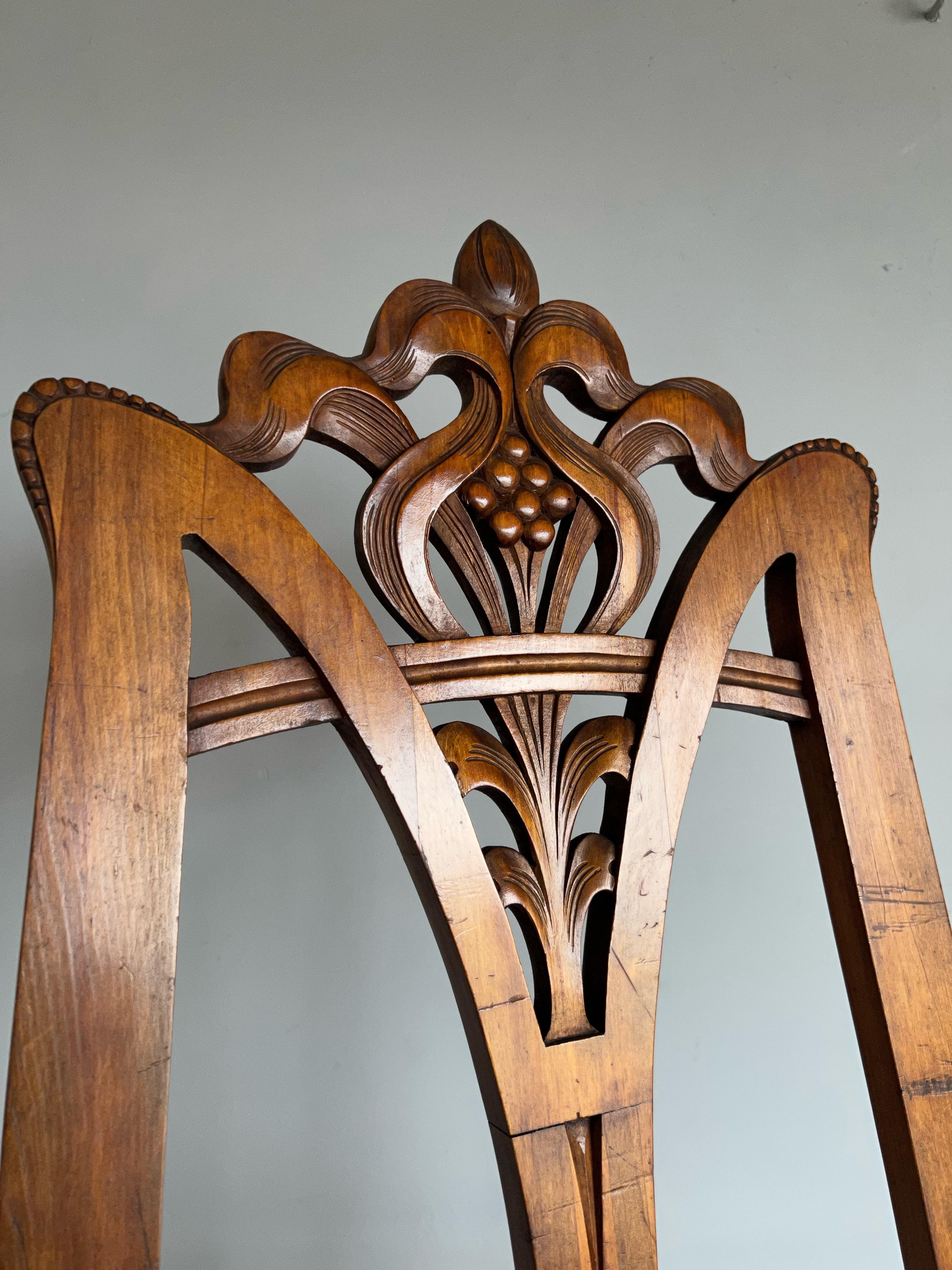 Hand-Carved Hand Carved and Graceful Art Nouveau Floor Easel / Artist Display Stand, 1920s