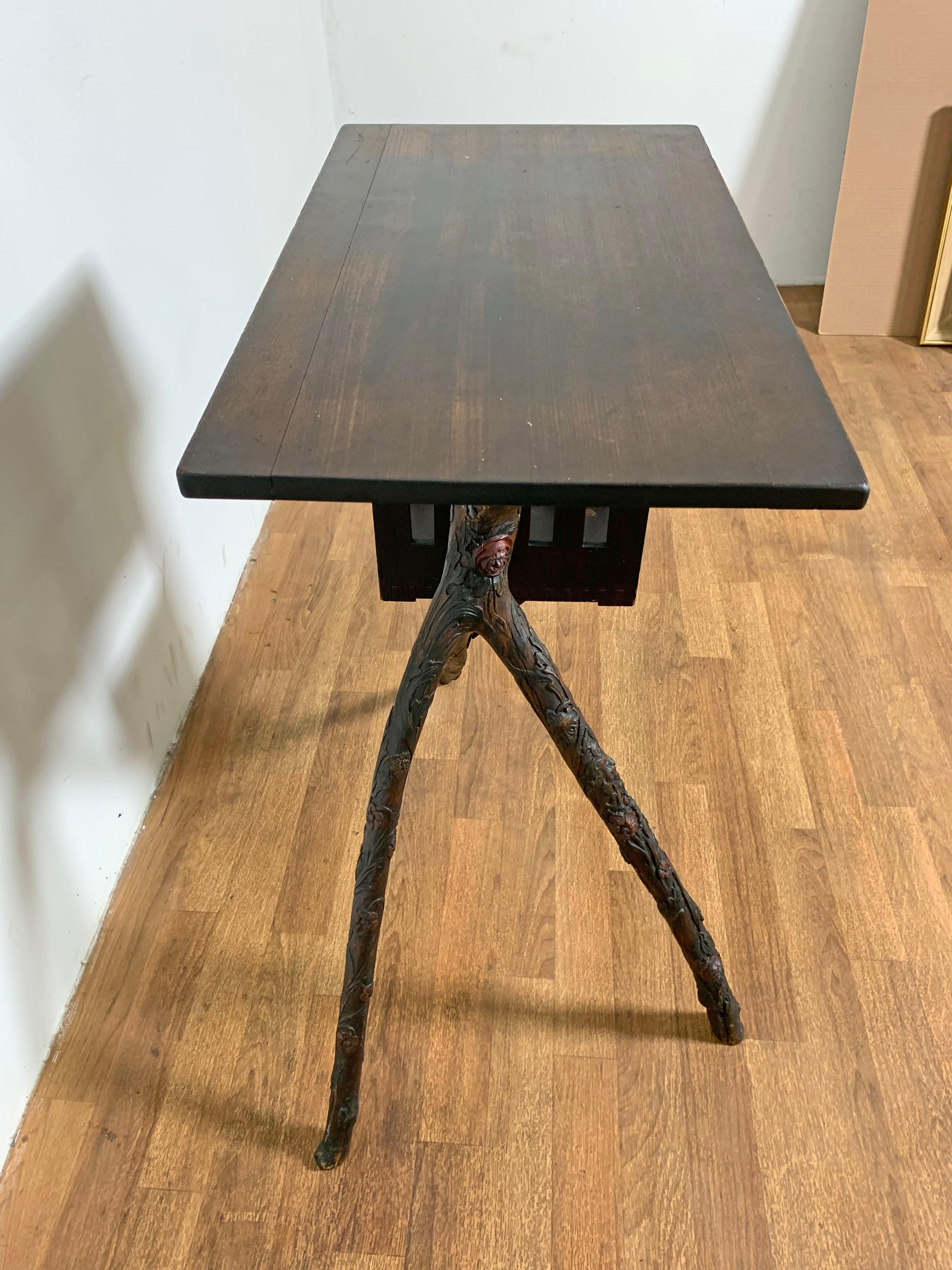 Présentoir de table Adirondack ancien sculpté à la main, vers 1870-1890 en vente 8