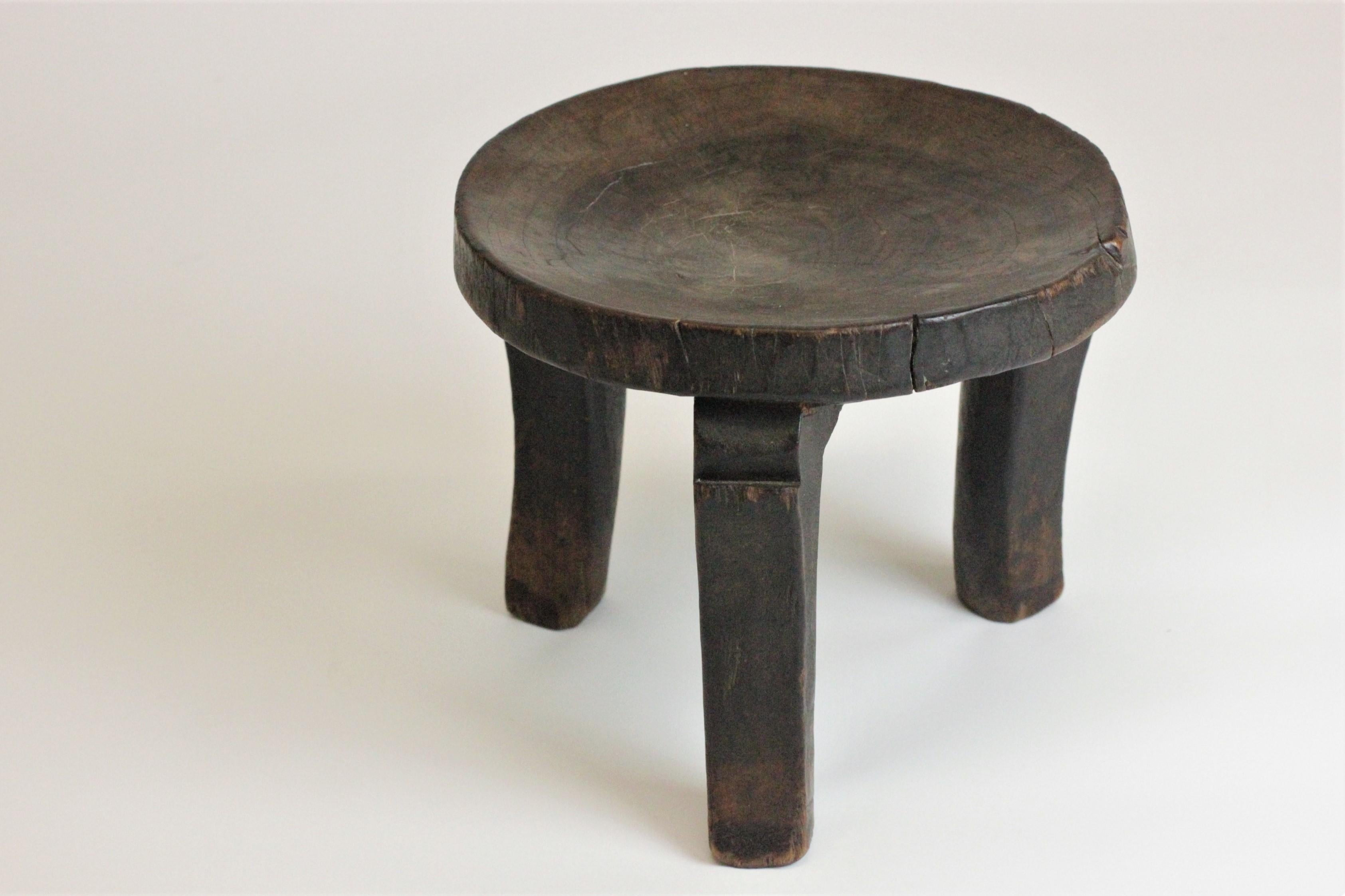Hand carved Antique African Footstool In Fair Condition For Sale In Sheffield, GB