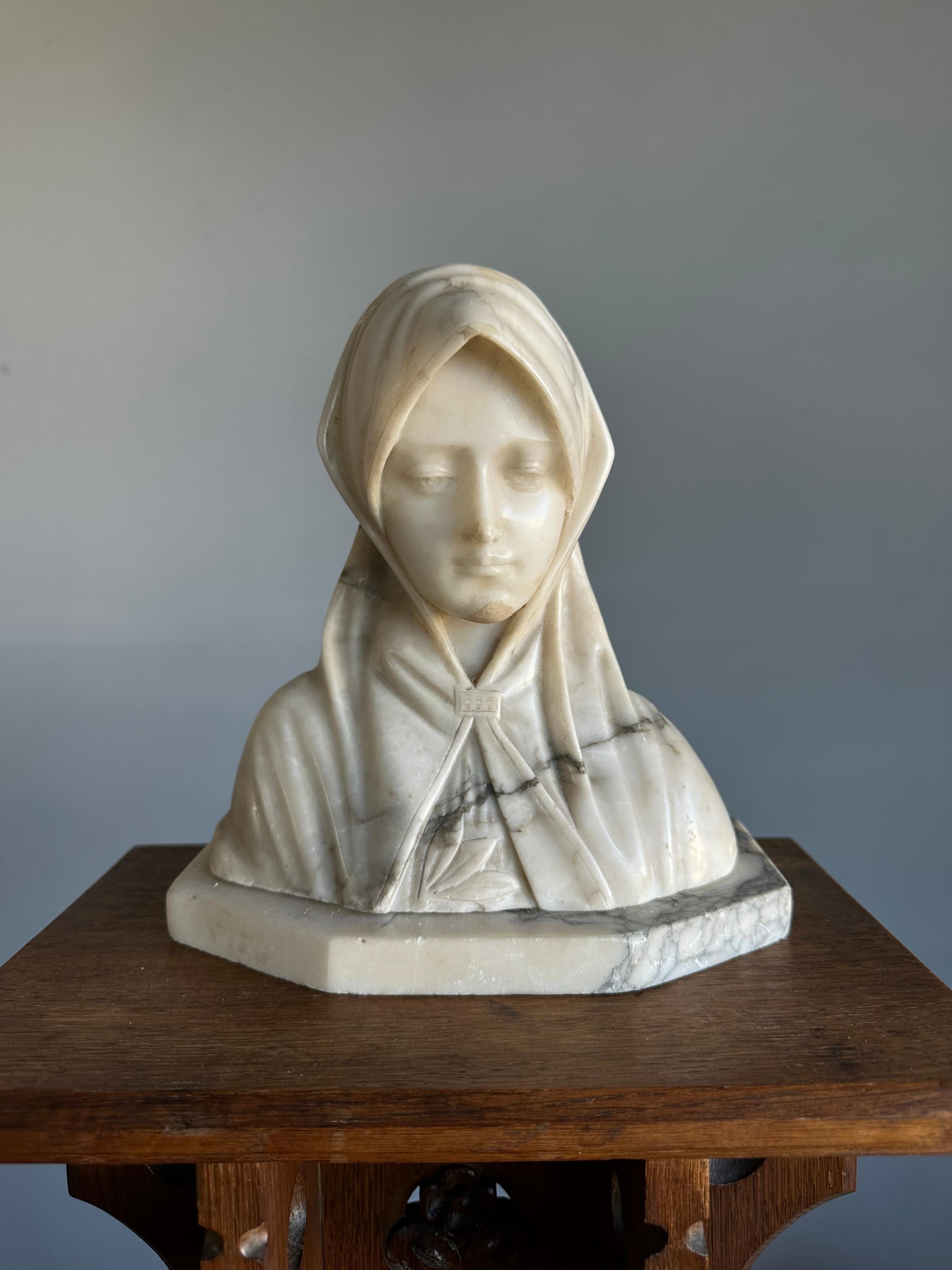Hand Carved Antique Alabaster Bust Sculpture of Saint Clare of Assisi ca. 1915 For Sale 6