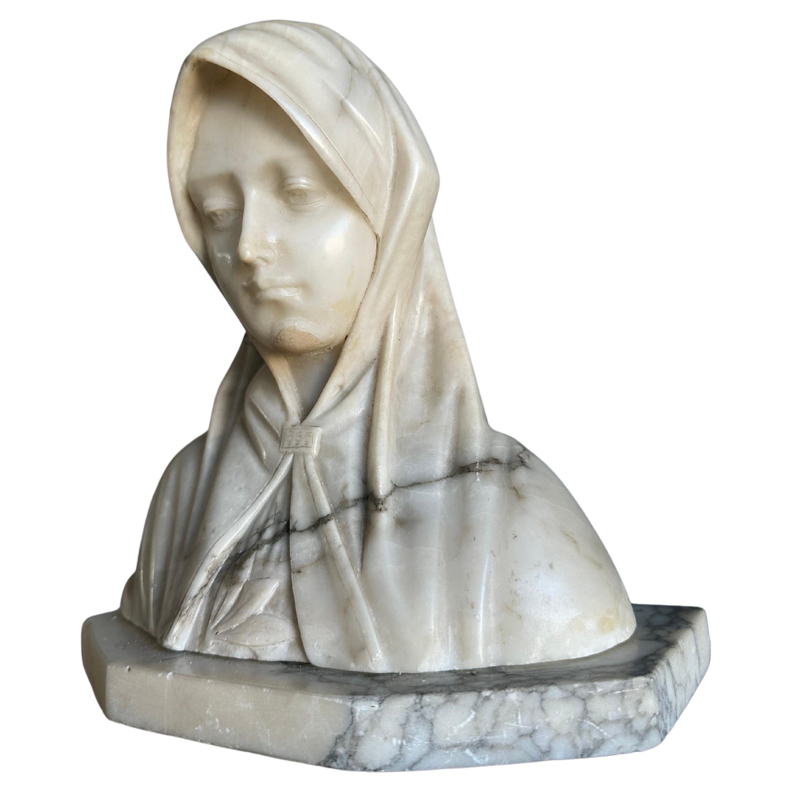 Sculpture de buste ancien en albâtre sculptée à la main de la Sainte Clare d'Assise, env. 1915