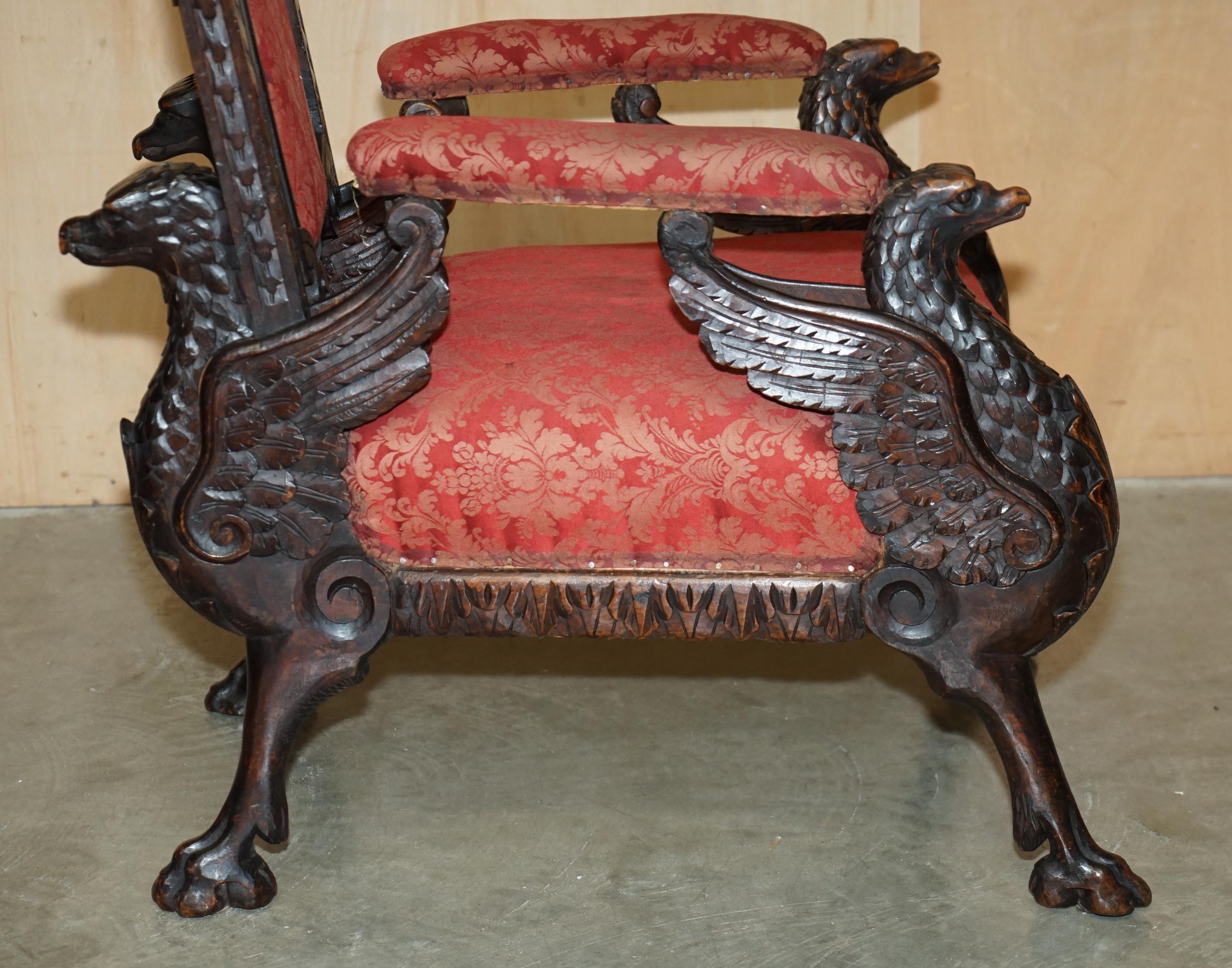 Poltrona da braccio intagliata a mano dell'impero francese GRIFFIN ARMORIAL CREST COAT OF ARMS in vendita 4