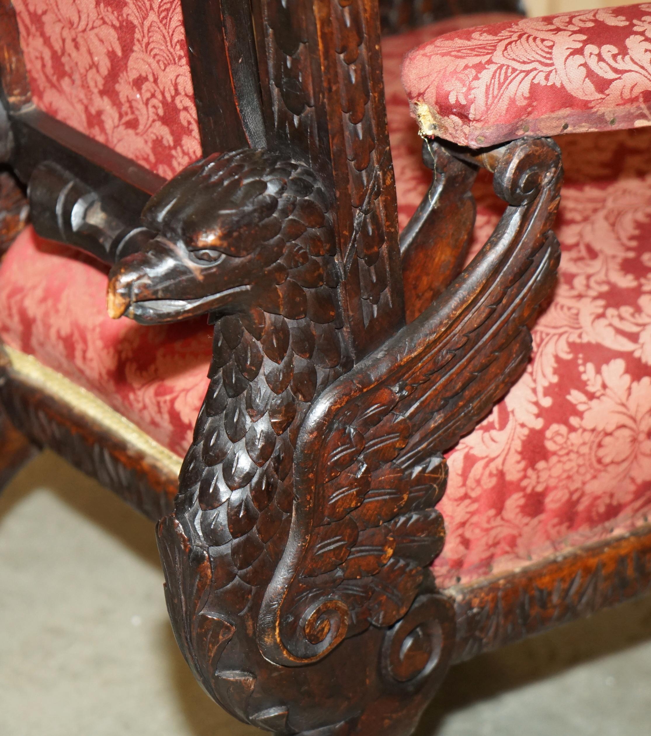 Poltrona da braccio intagliata a mano dell'impero francese GRIFFIN ARMORIAL CREST COAT OF ARMS in vendita 7
