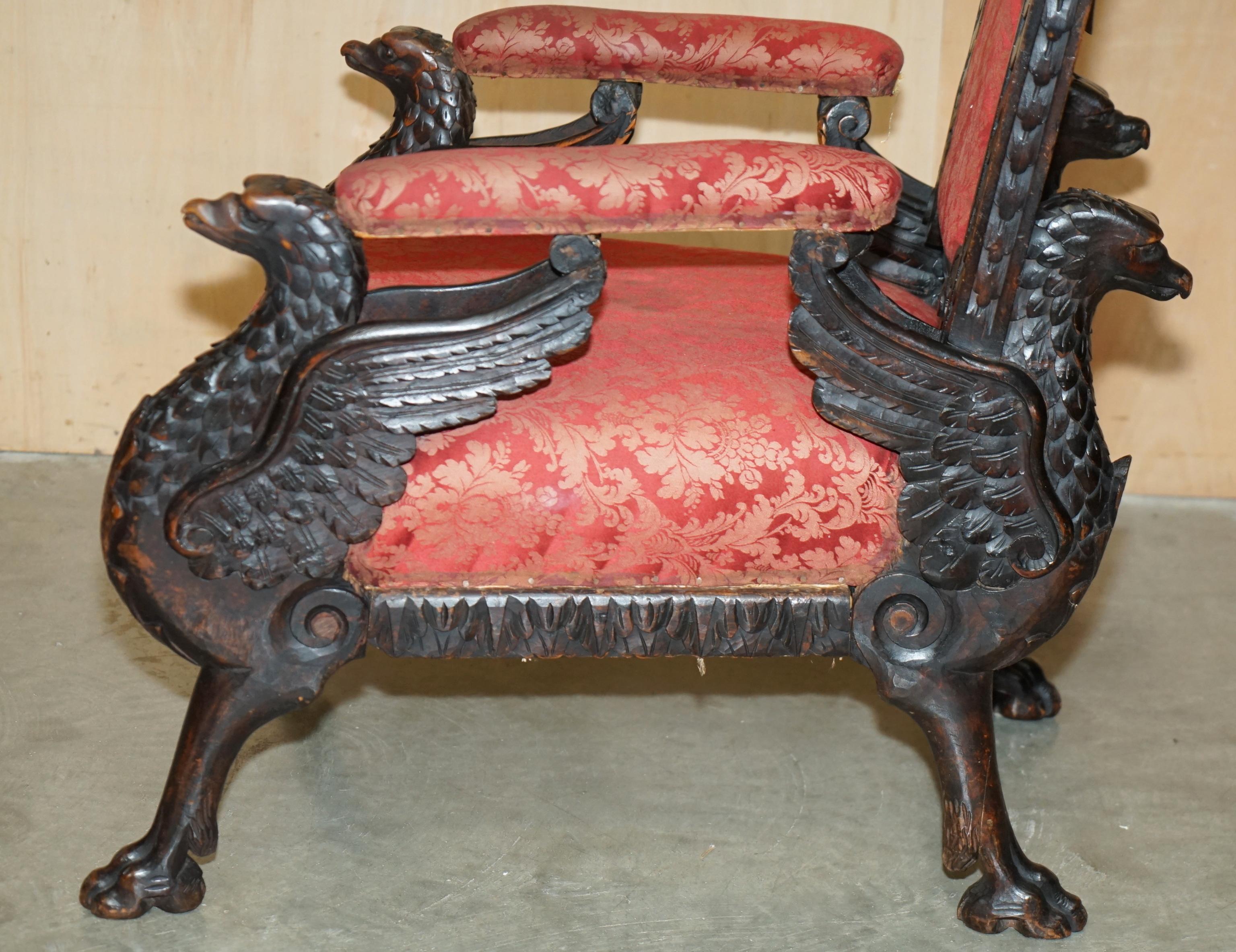 Poltrona da braccio intagliata a mano dell'impero francese GRIFFIN ARMORIAL CREST COAT OF ARMS in vendita 11