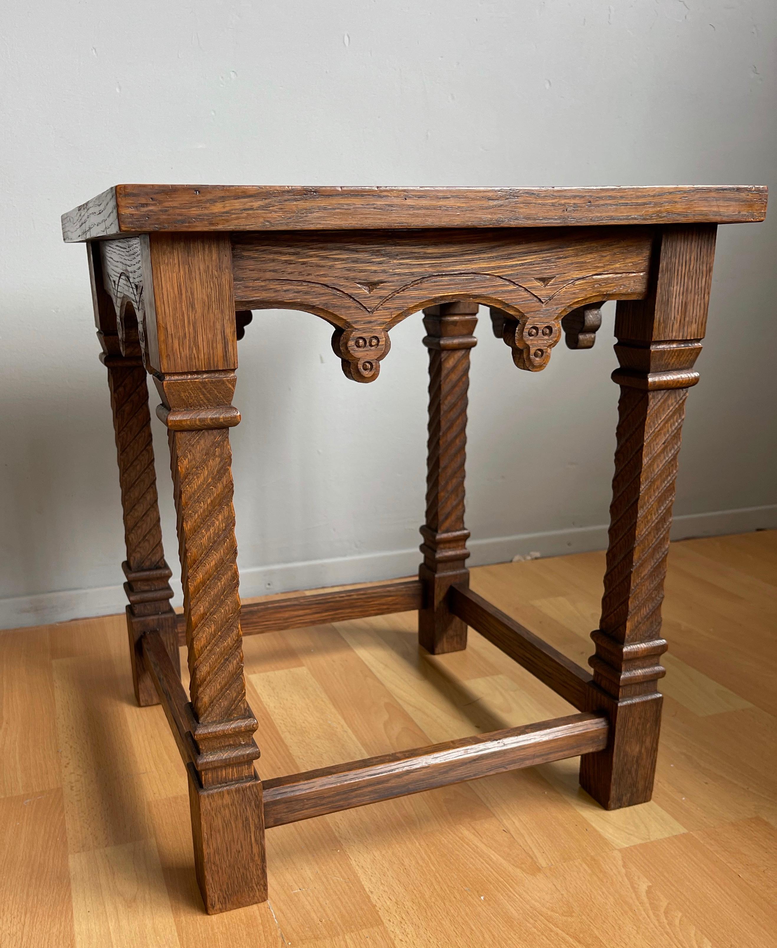 Hand Carved Antique Gothic Revival Practical End Table w. Inlaid Envelope Motif For Sale 4