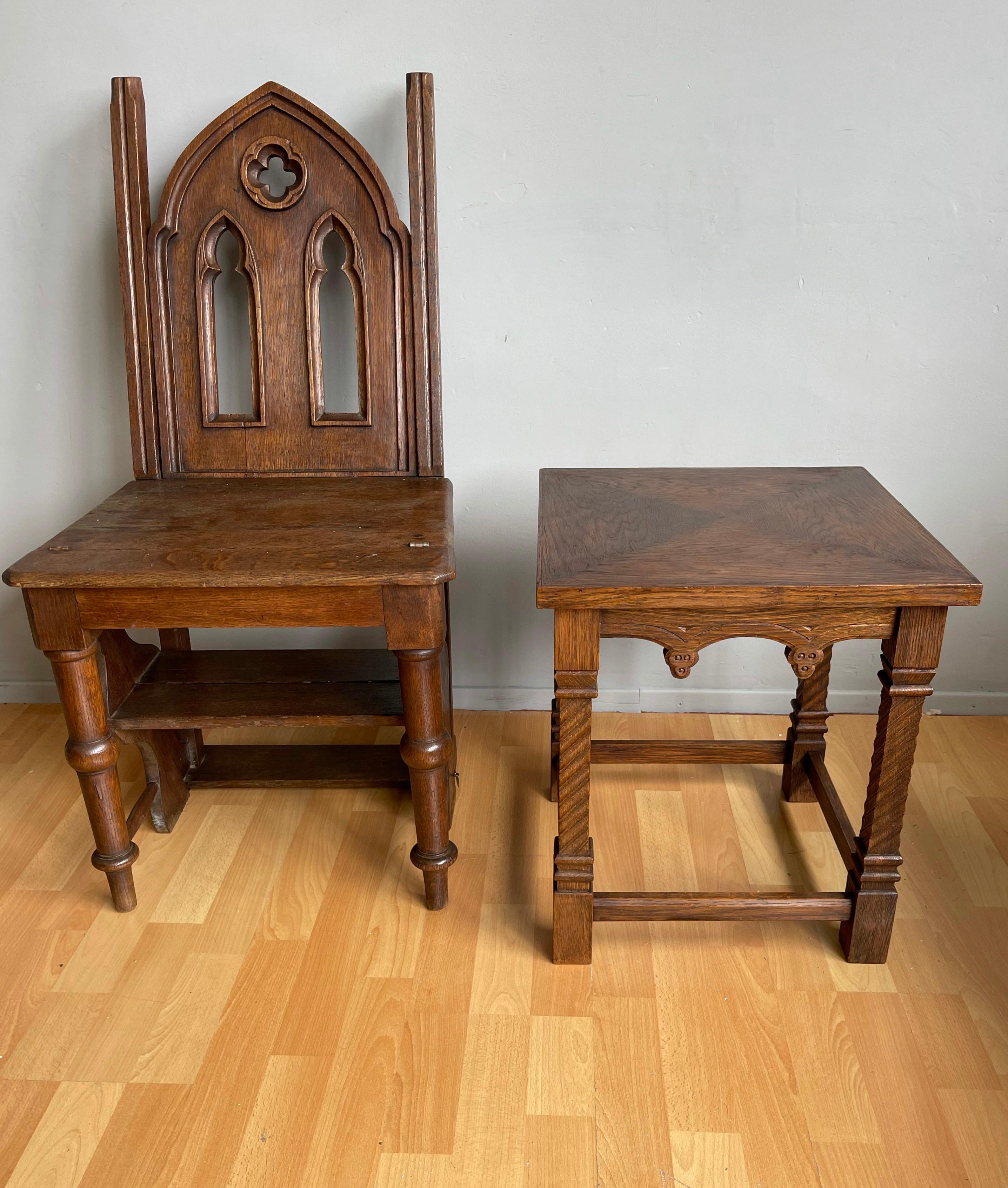 Table d'appoint Antique Revival pratique sculptée à la main avec. Motif d'enveloppe incrusté en vente 10